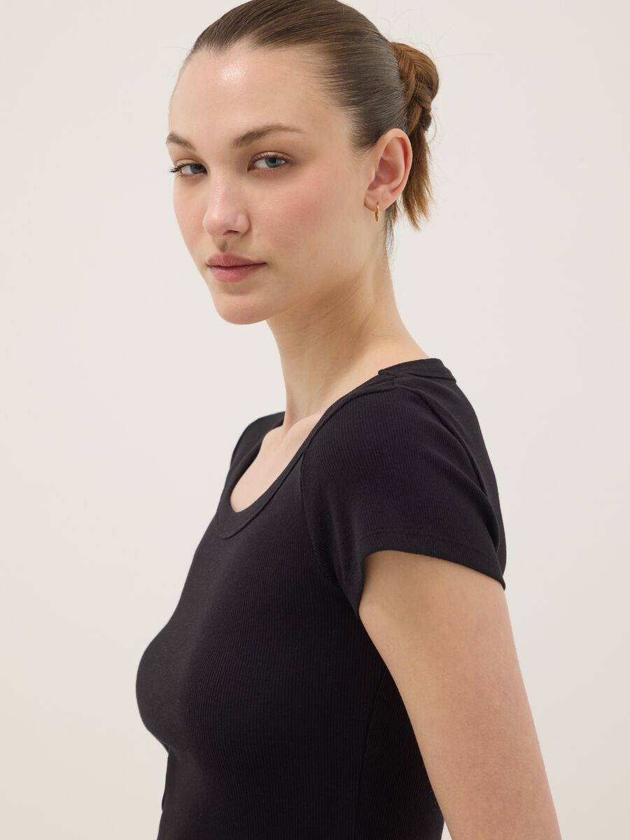 Black short-sleeved fitted cotton stretch T-shirt_0