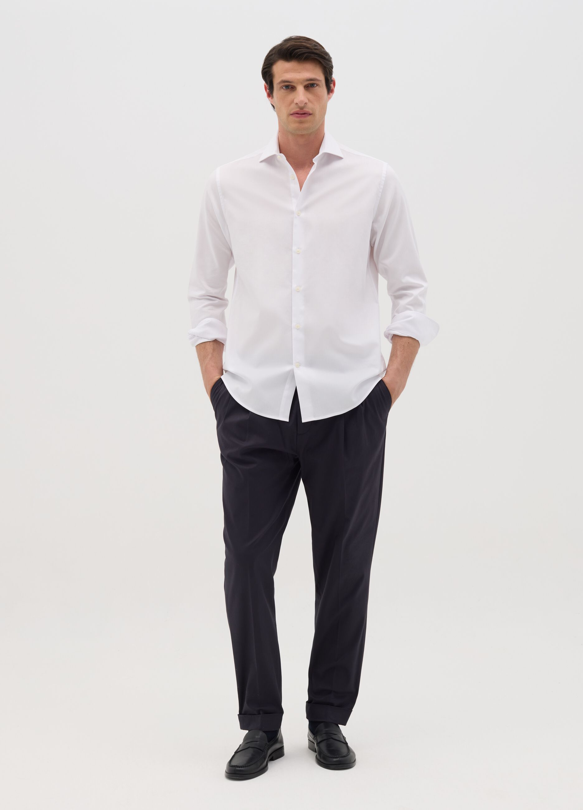 Men’s trousers in blue stretch cotton with carrot fit