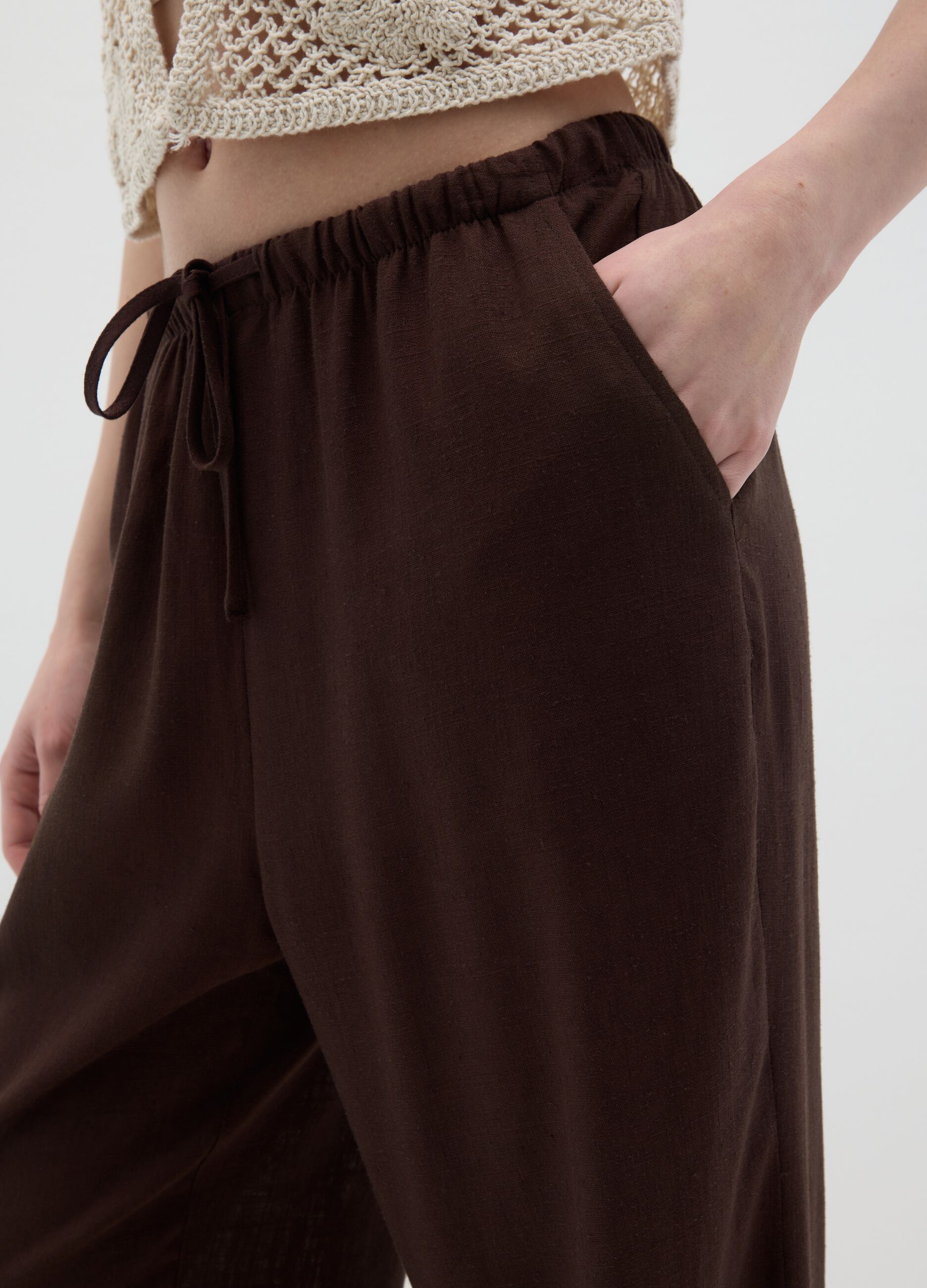 Brown wide-leg trousers in linen and viscose