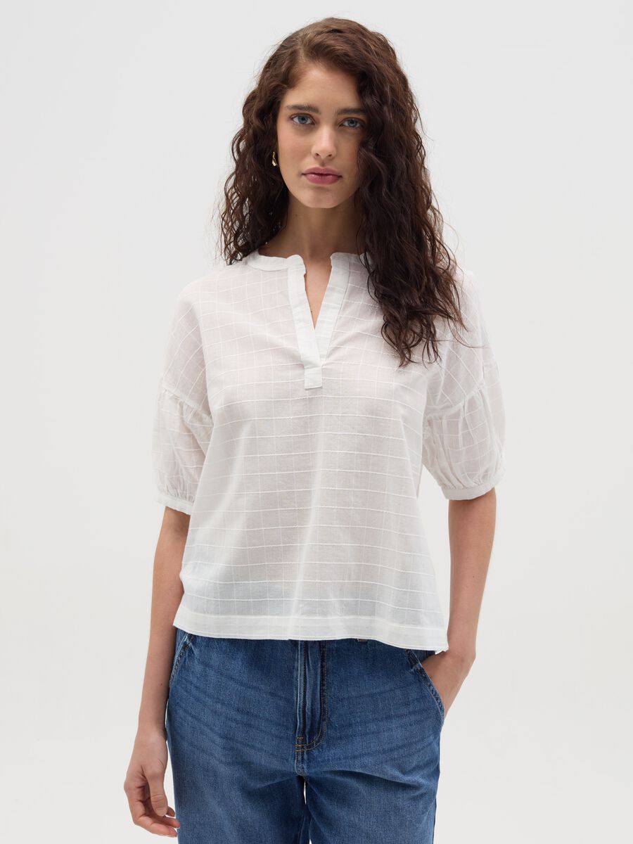 Blouse with raised stitching_0