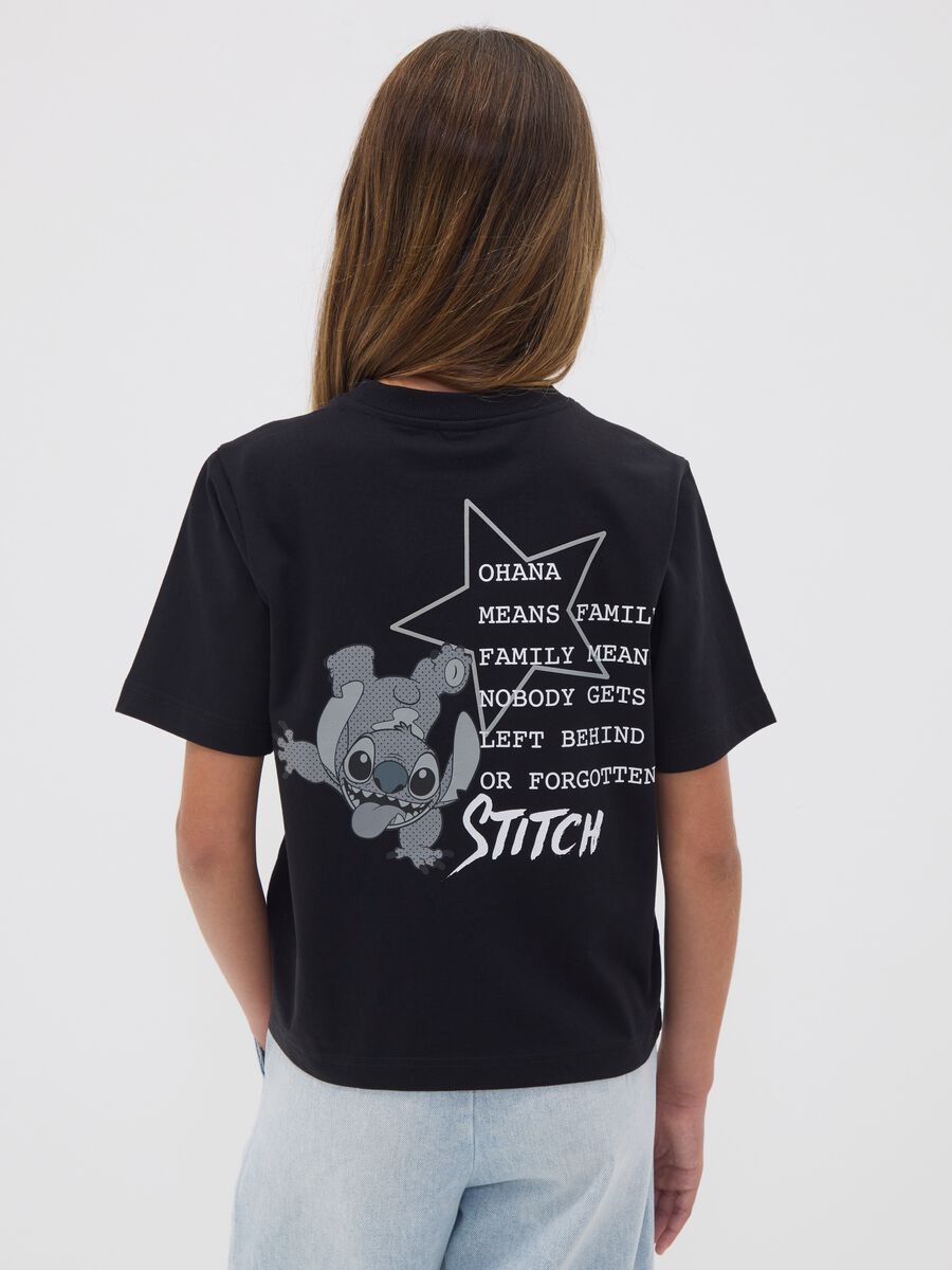 T-shirt boxy fit nera in puro cotone con stampa Lilo & Stitch per ragazza_2