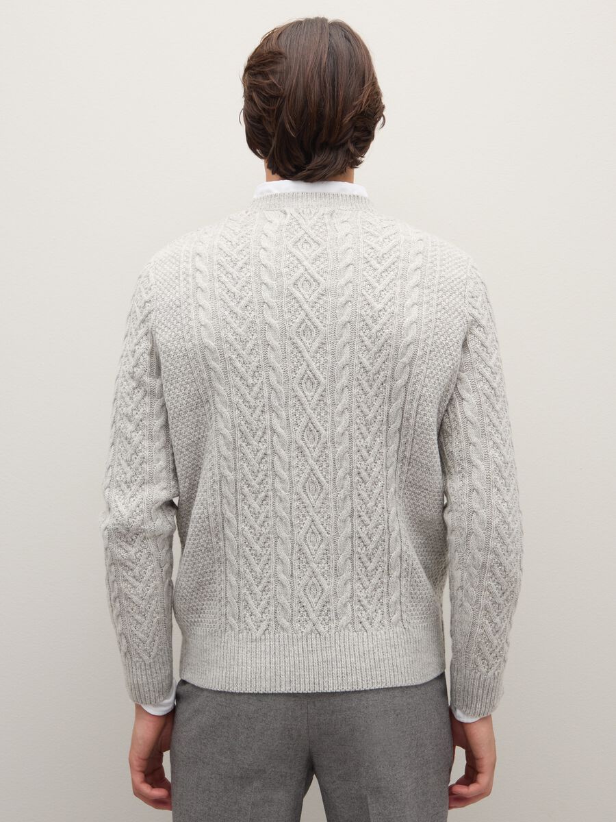 Grey regular fit sweater with round neckline_3