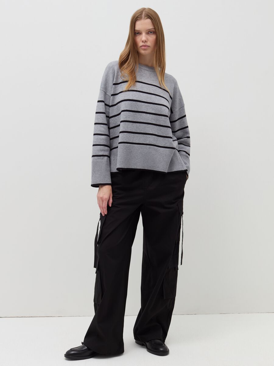 Striped pullover with slits_1