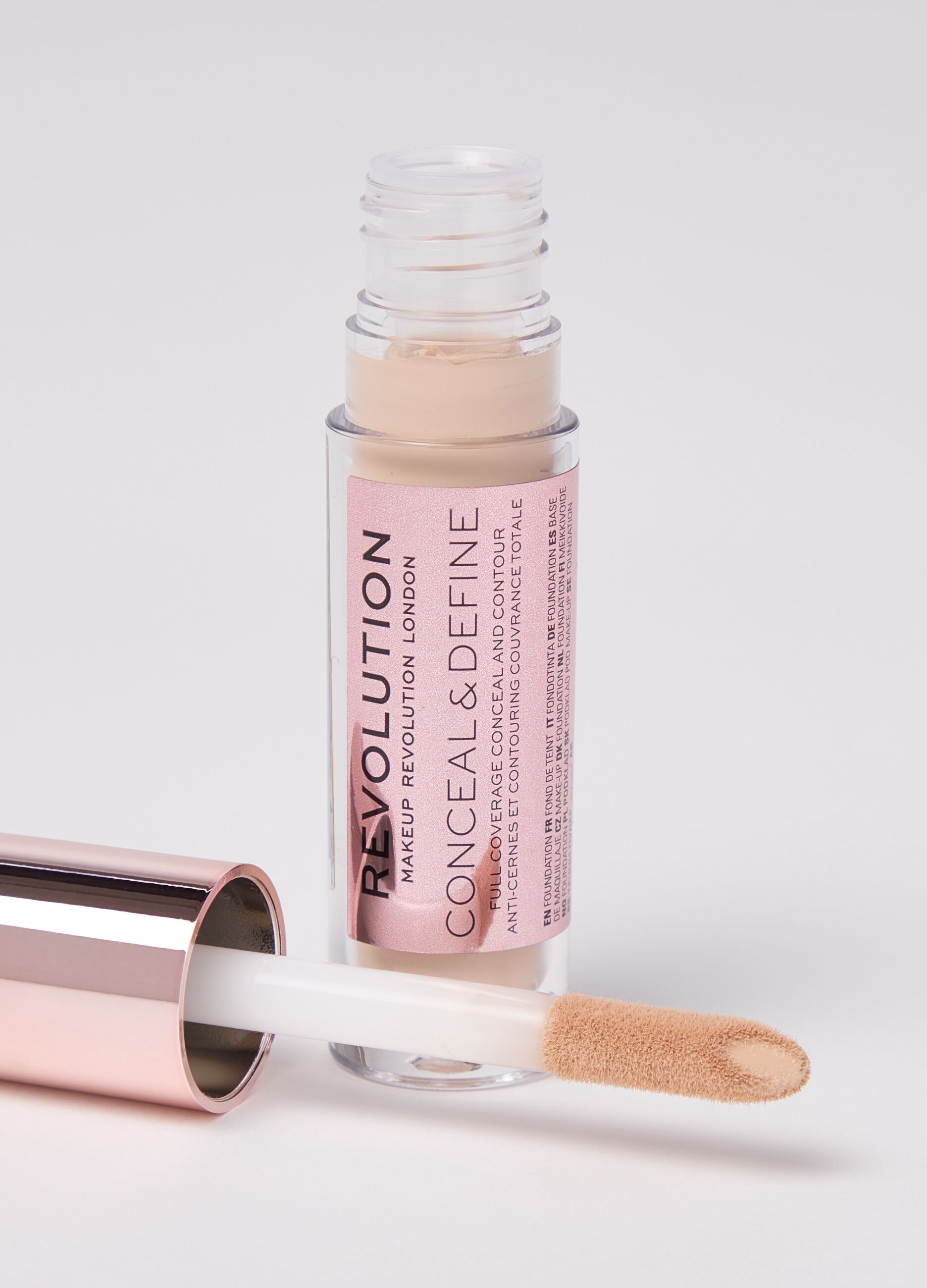Conceal & Define concealer C6