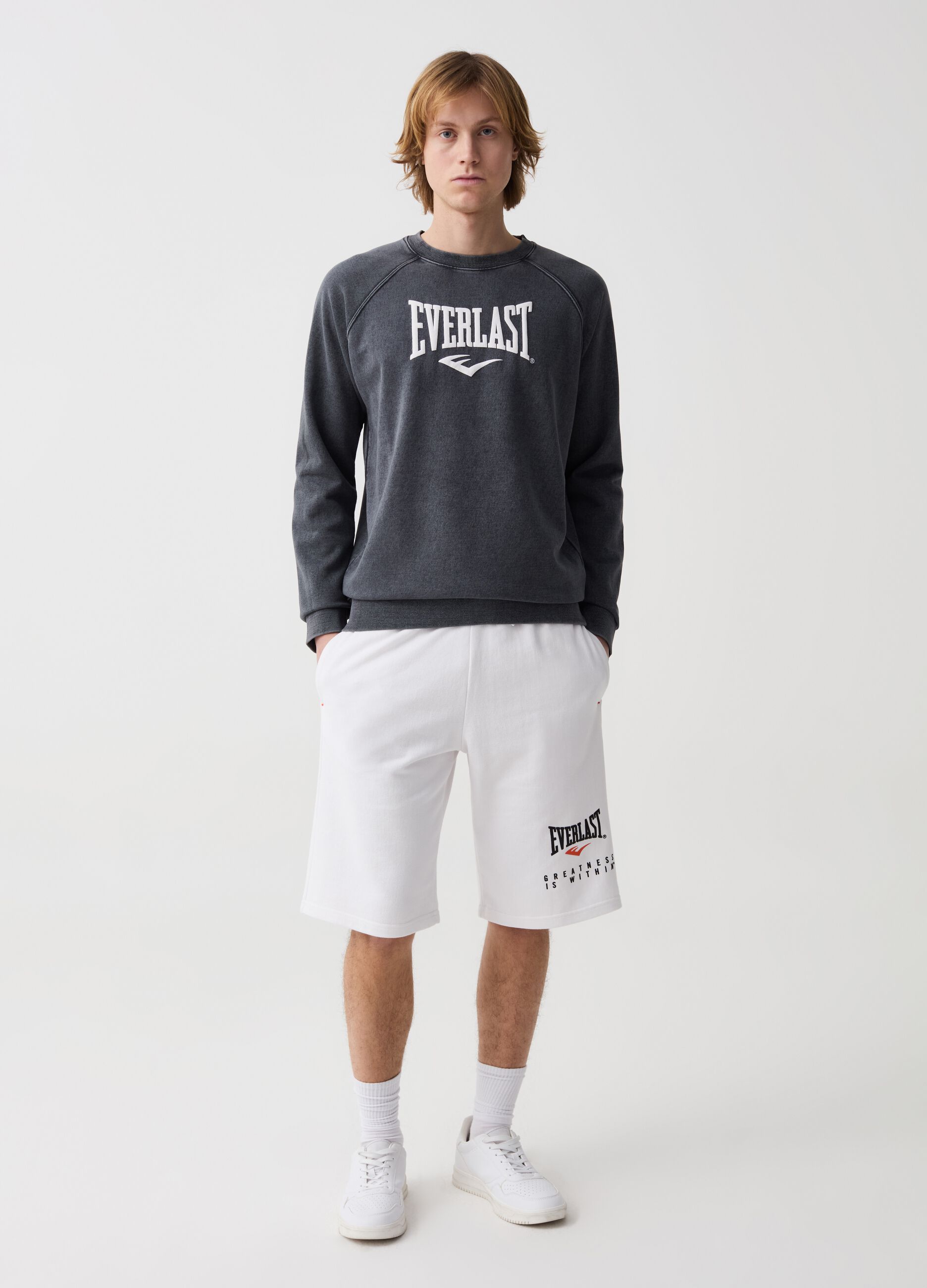 Bermuda joggers with logo print and drawstring