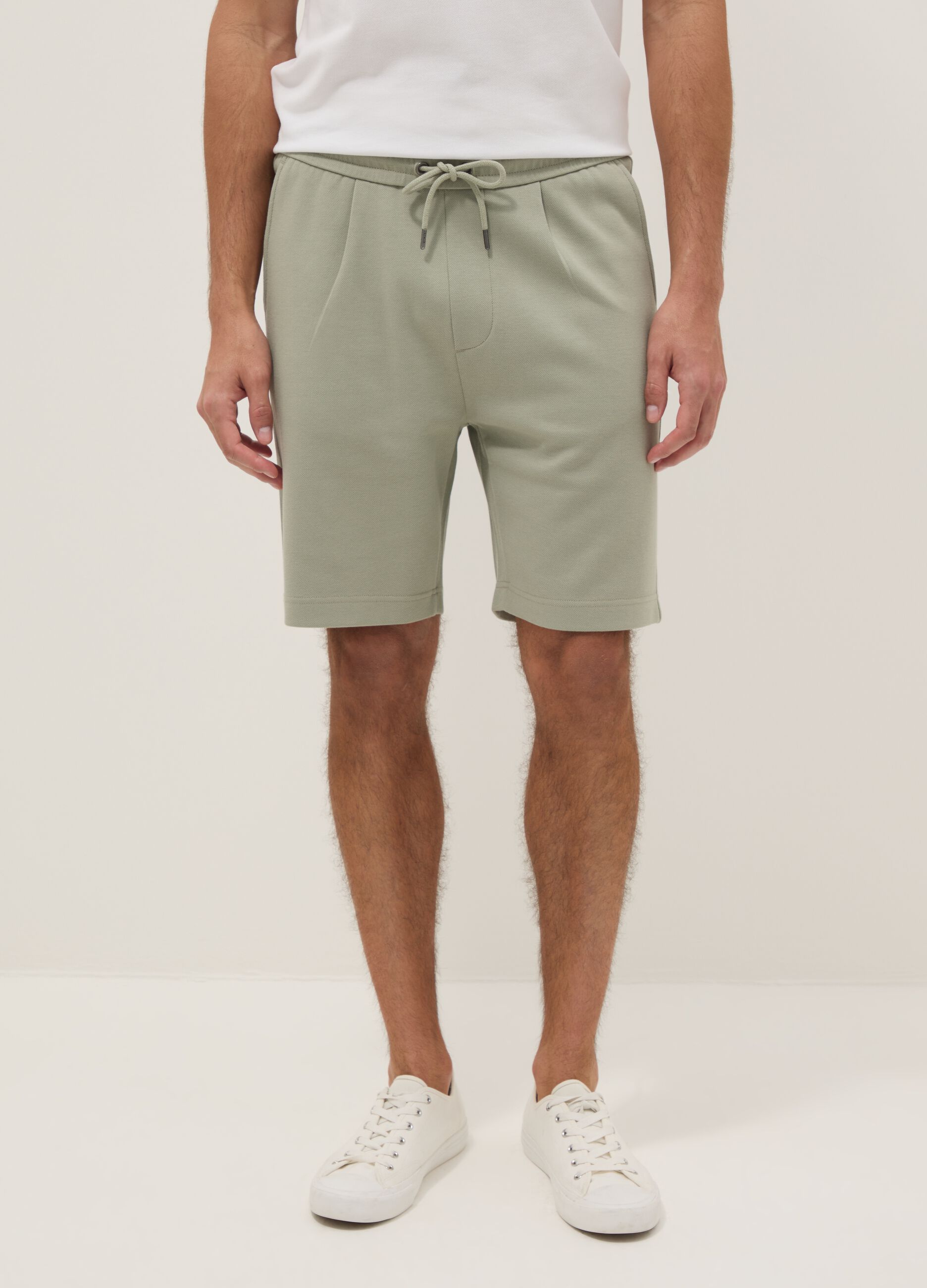 Green pure cotton regular-fit shorts with drawstring