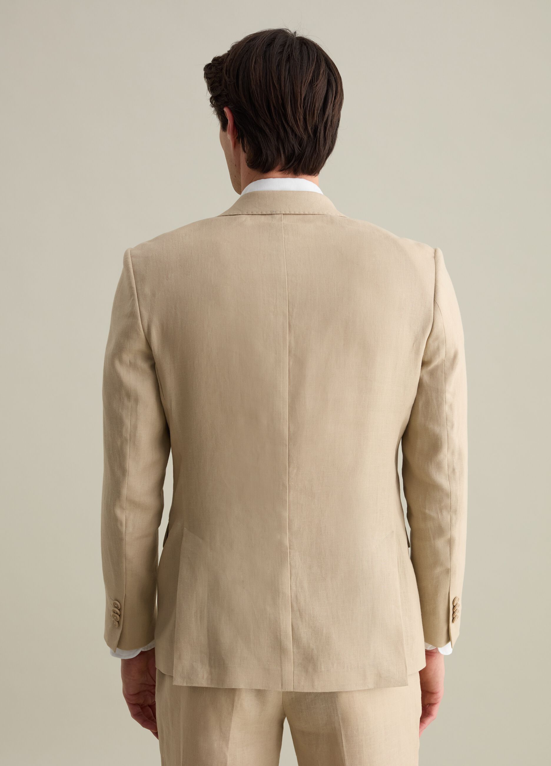 Contemporary regular-fit single-breasted blazer in linen