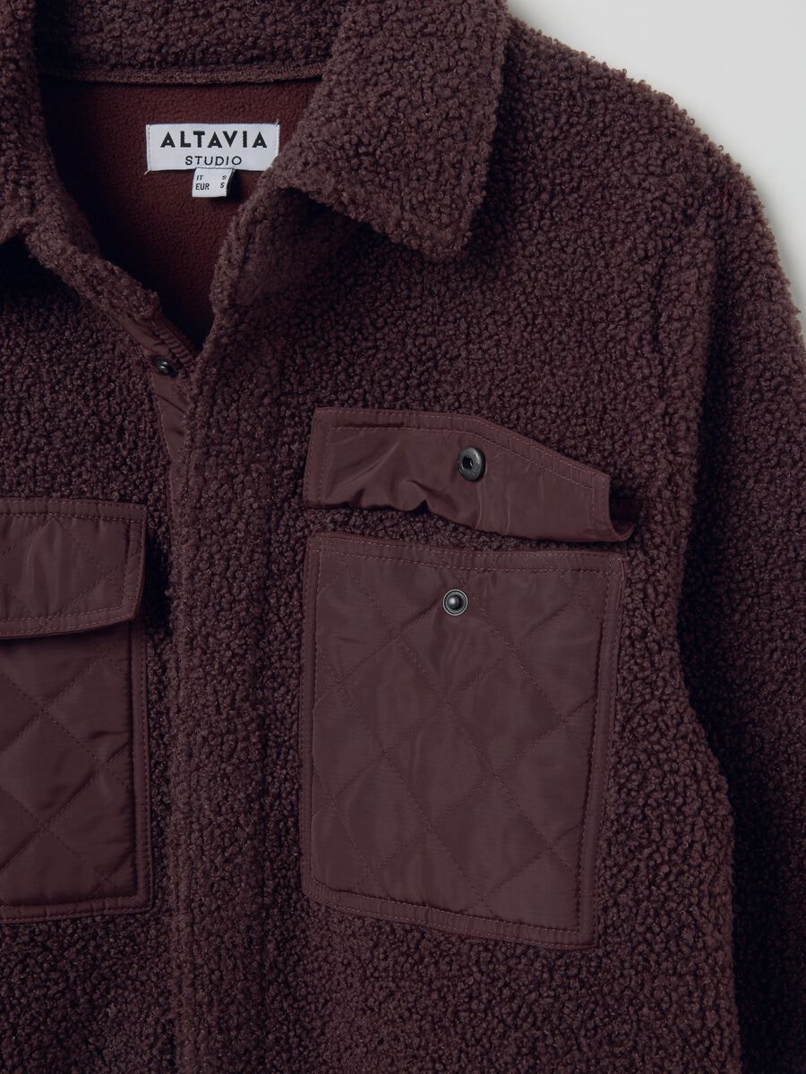 Giacca sherpa con tasche trapuntate a contrasto ALTAVIA STUDIO_5