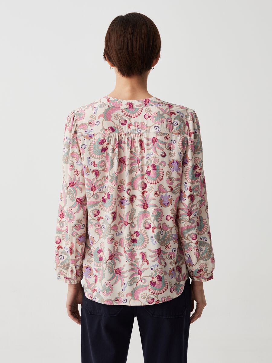 Viscose blouse with paisley pattern_2