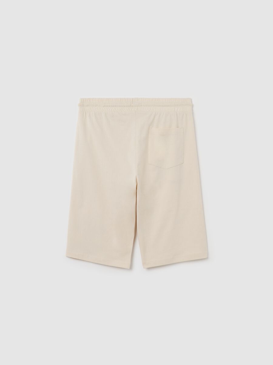 Beige cotton Bermuda shorts with drawstring and print_4