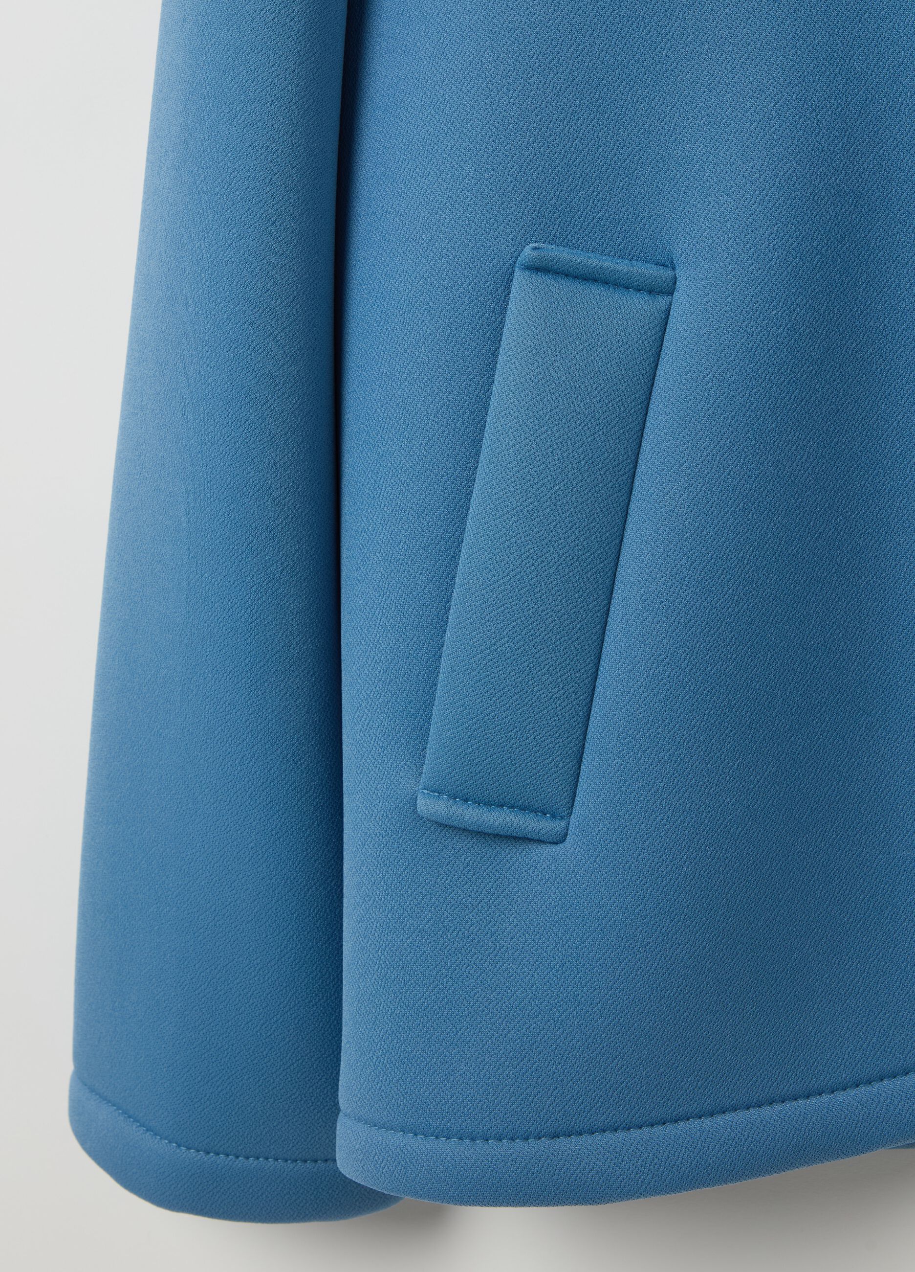 Short jacket with hood and buttons