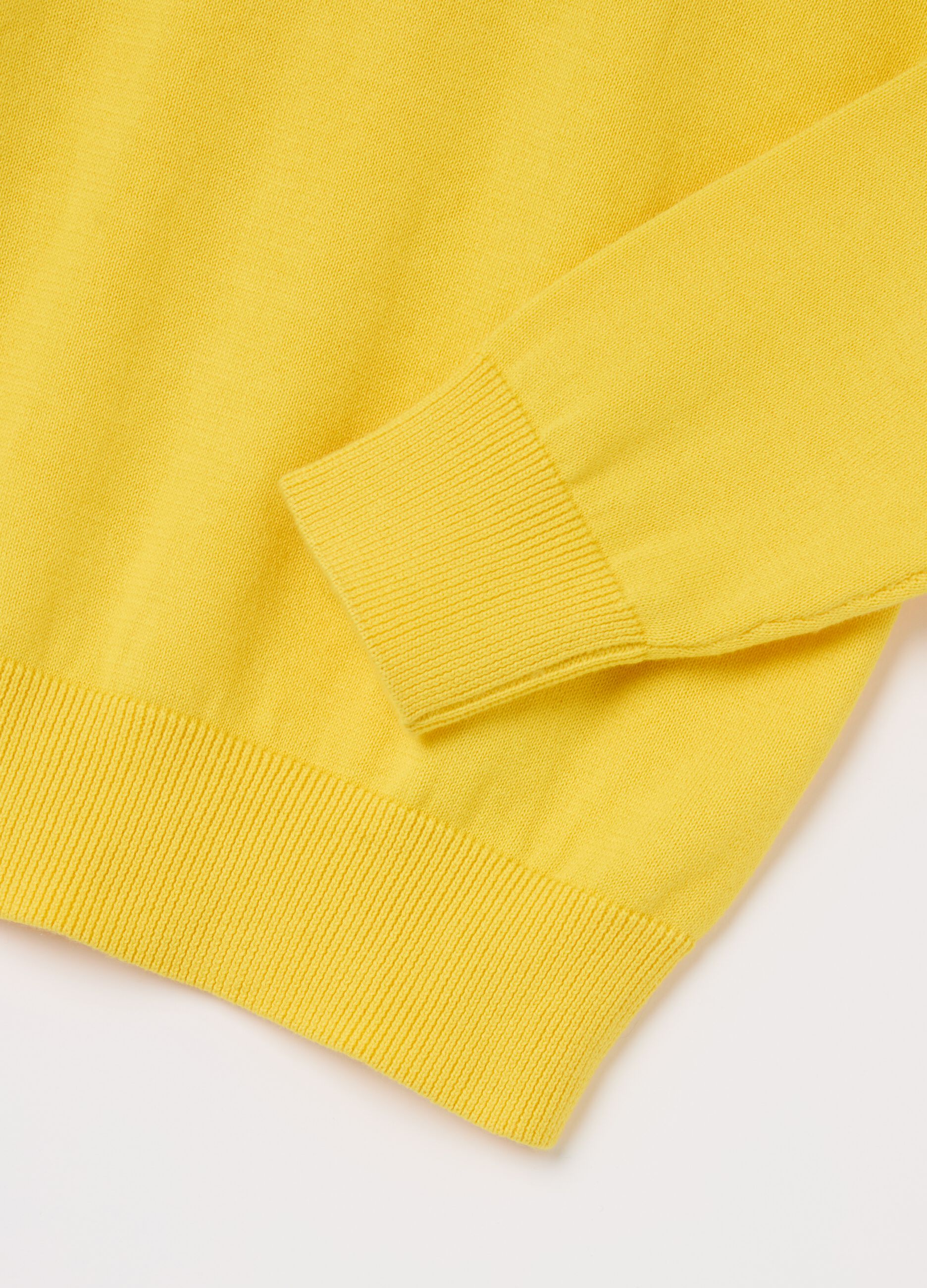 Solid colour cotton pullover