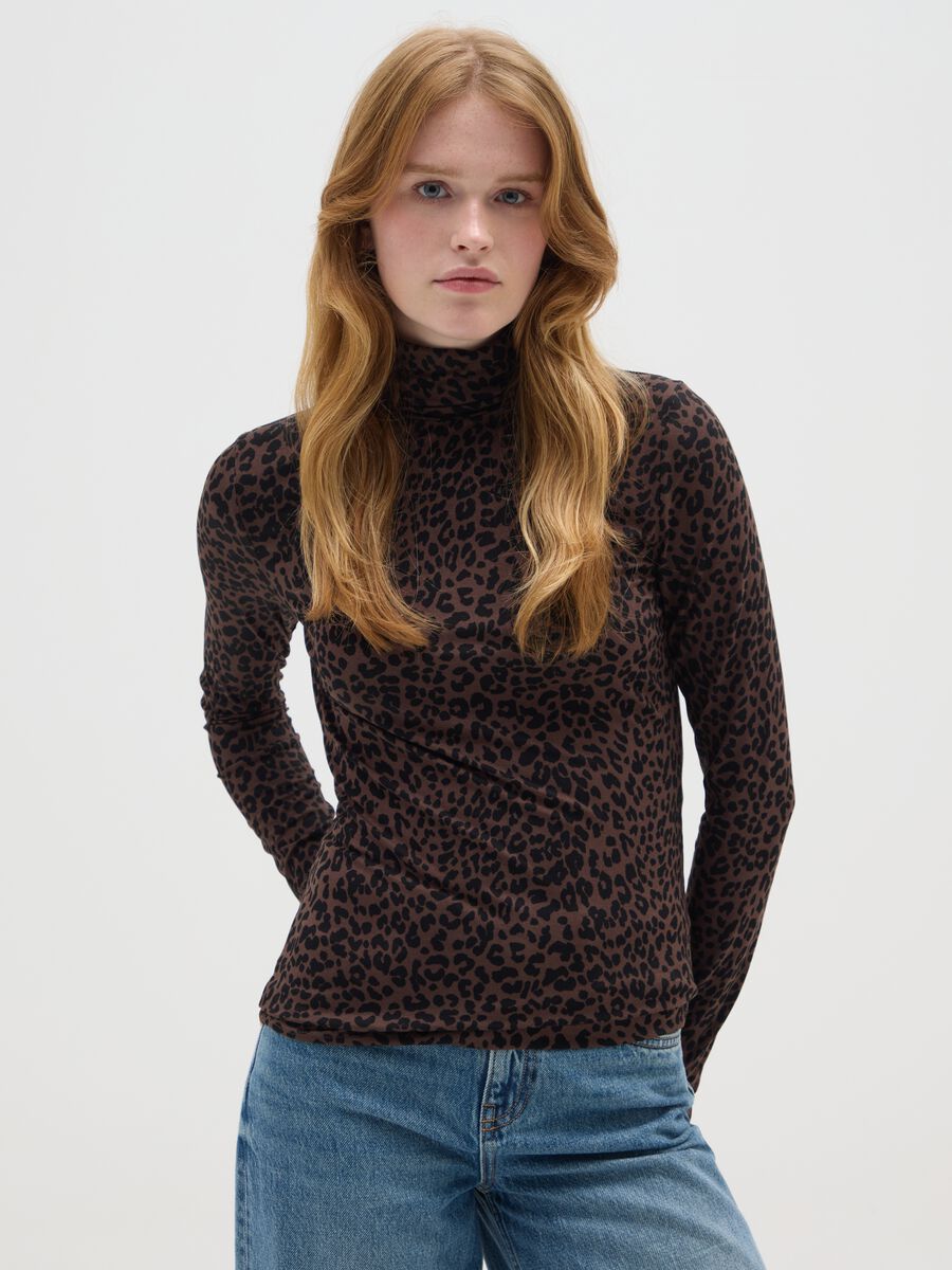 Brown Regular Fit Leopard Turtleneck Sweater_0