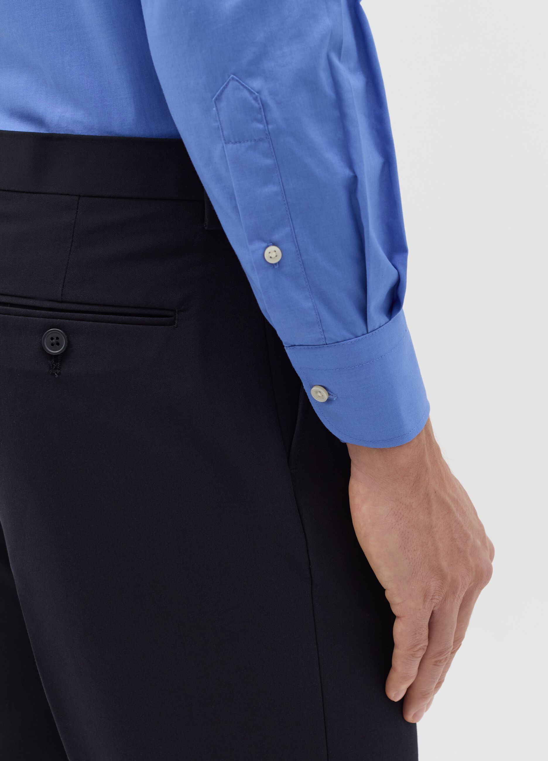 Regular-fit easy-iron shirt with button-down collar