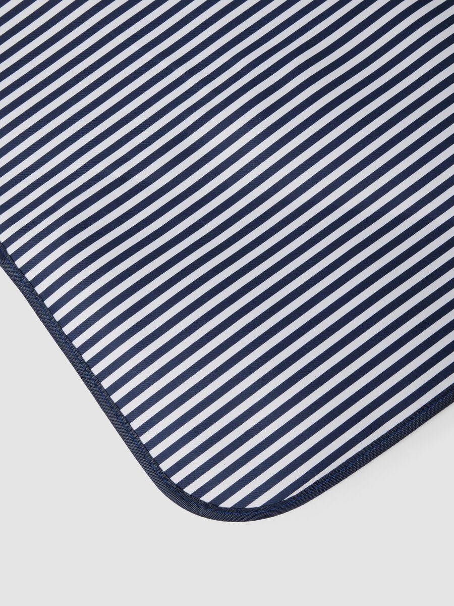 Coperta blu a righe con manico_2