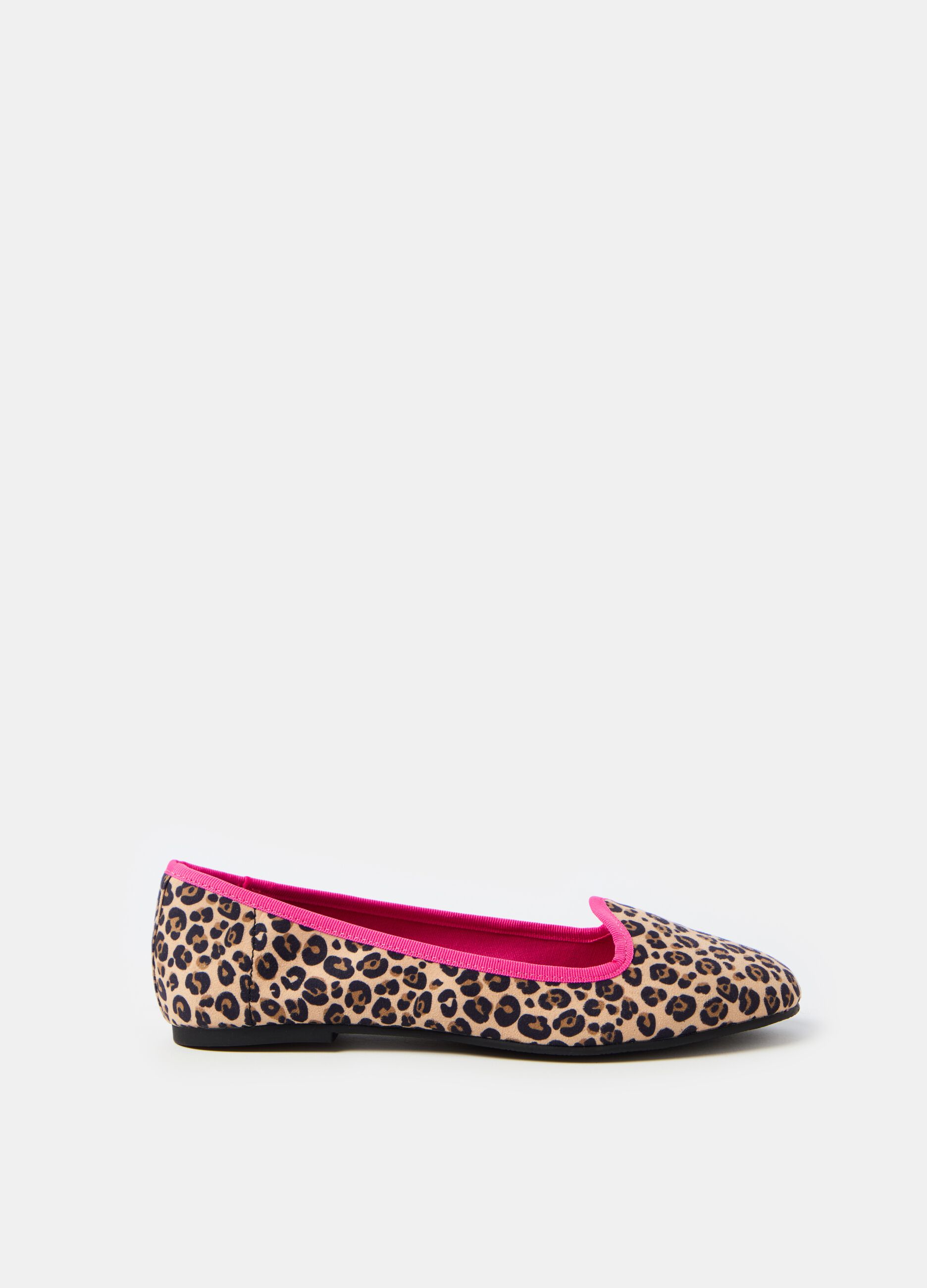 Slipper shoes with animal print