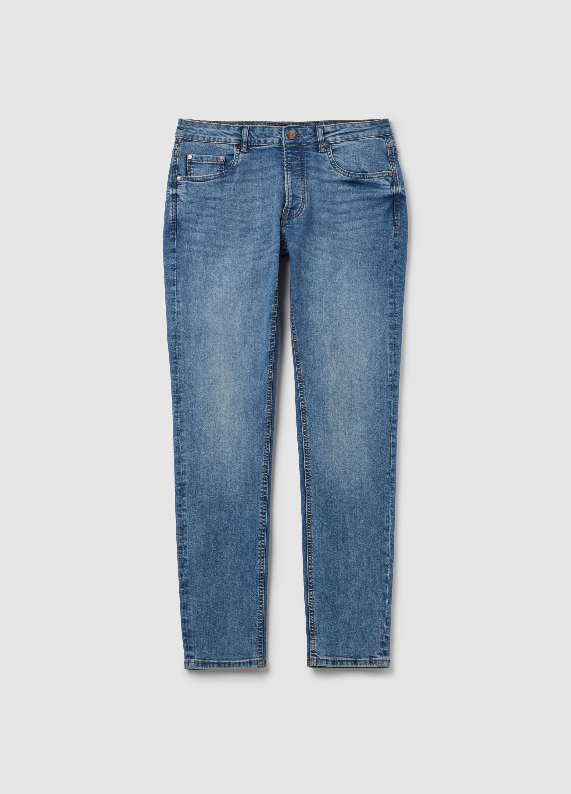 Slim-fit jeans with five pockets