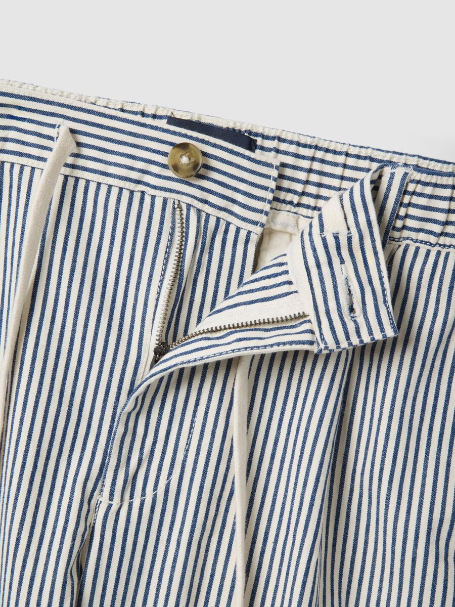 Pantaloni in cotone elasticizzato a righe multicolor regular fit_5
