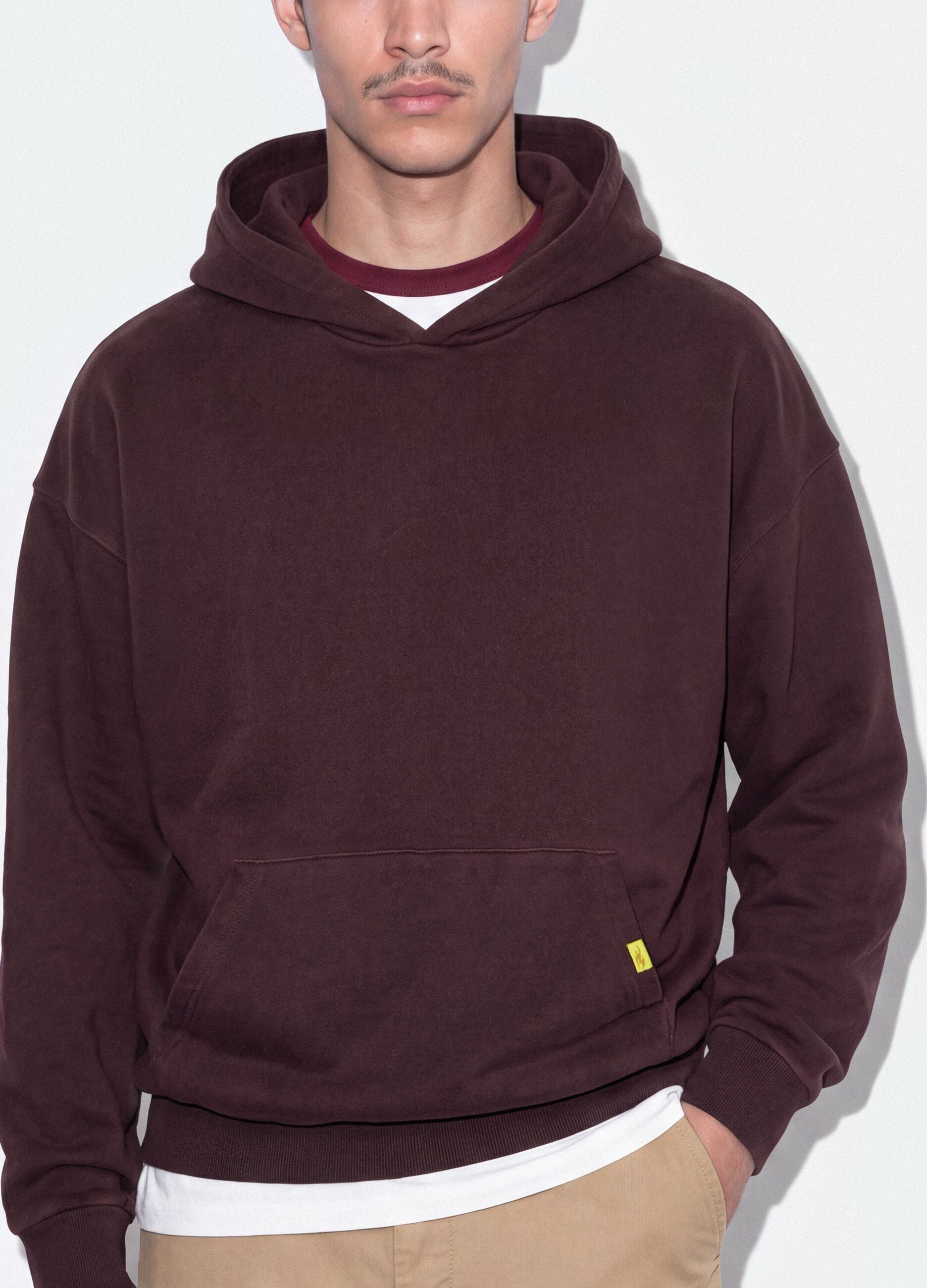 Felpa rossa in puro cotone con cappuccio over fit