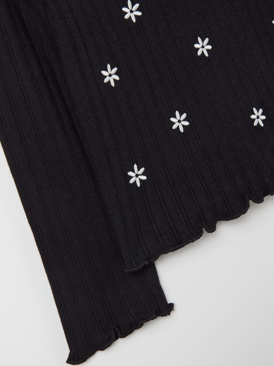 Flat-rib T-shirt with floral embroidery_3