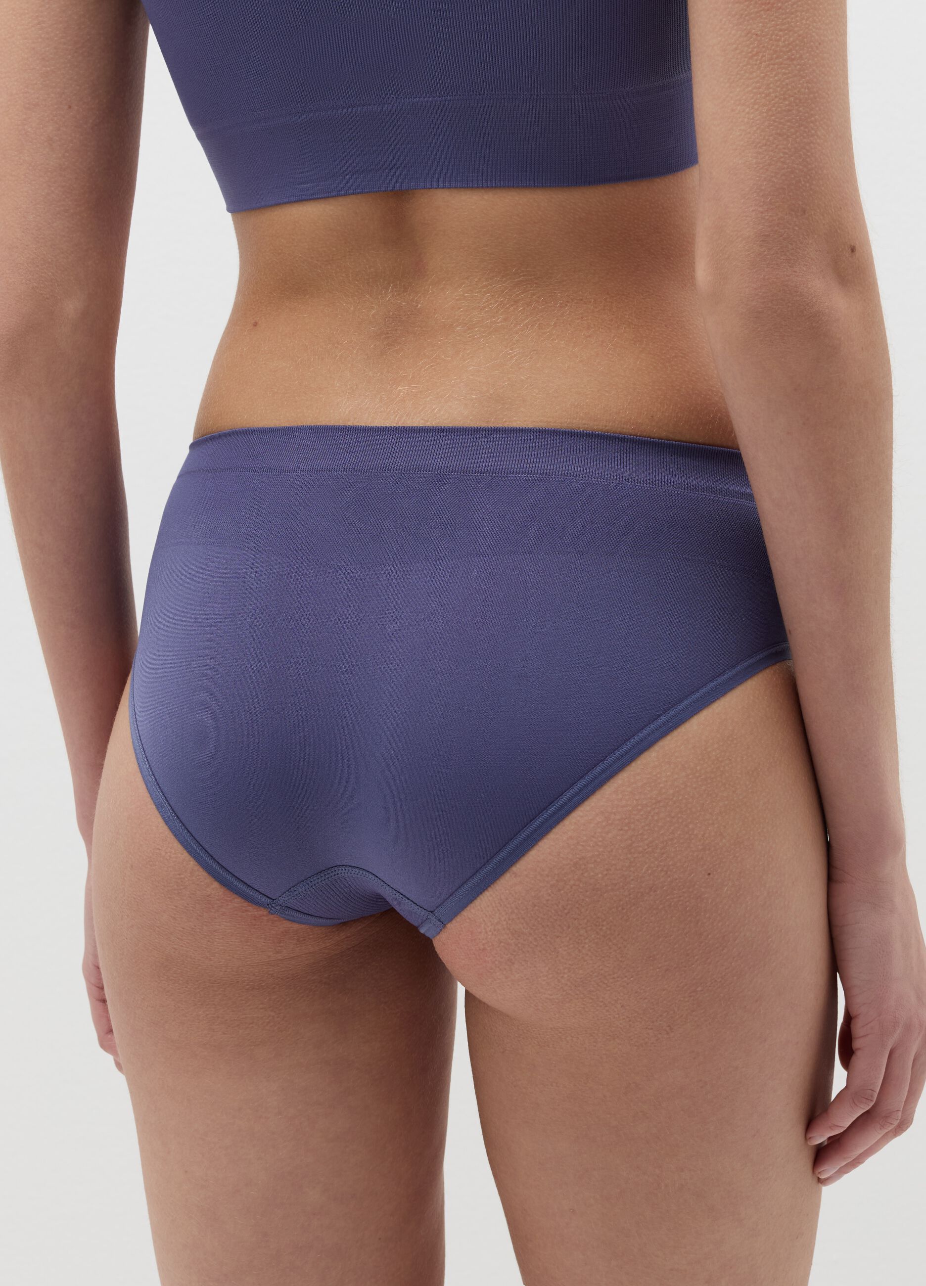 Briefs in stretch microfibre