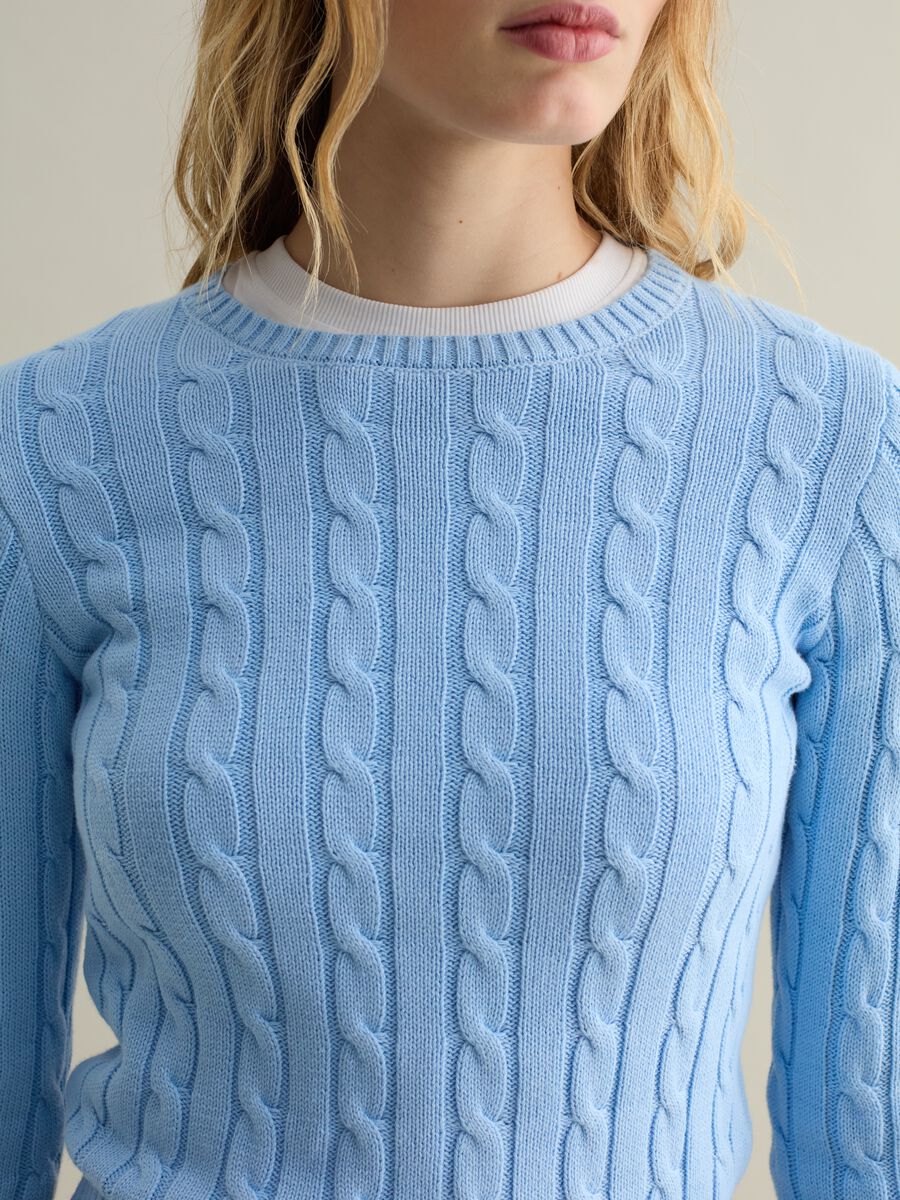 Ribbed pullover with cable-knit design_3