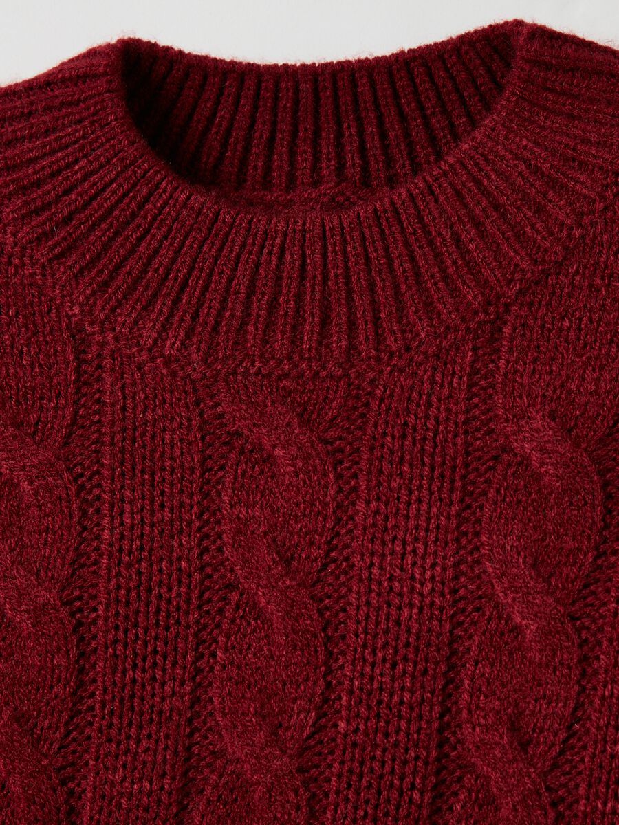 Pullover cropped con lavorazione a trecce_2