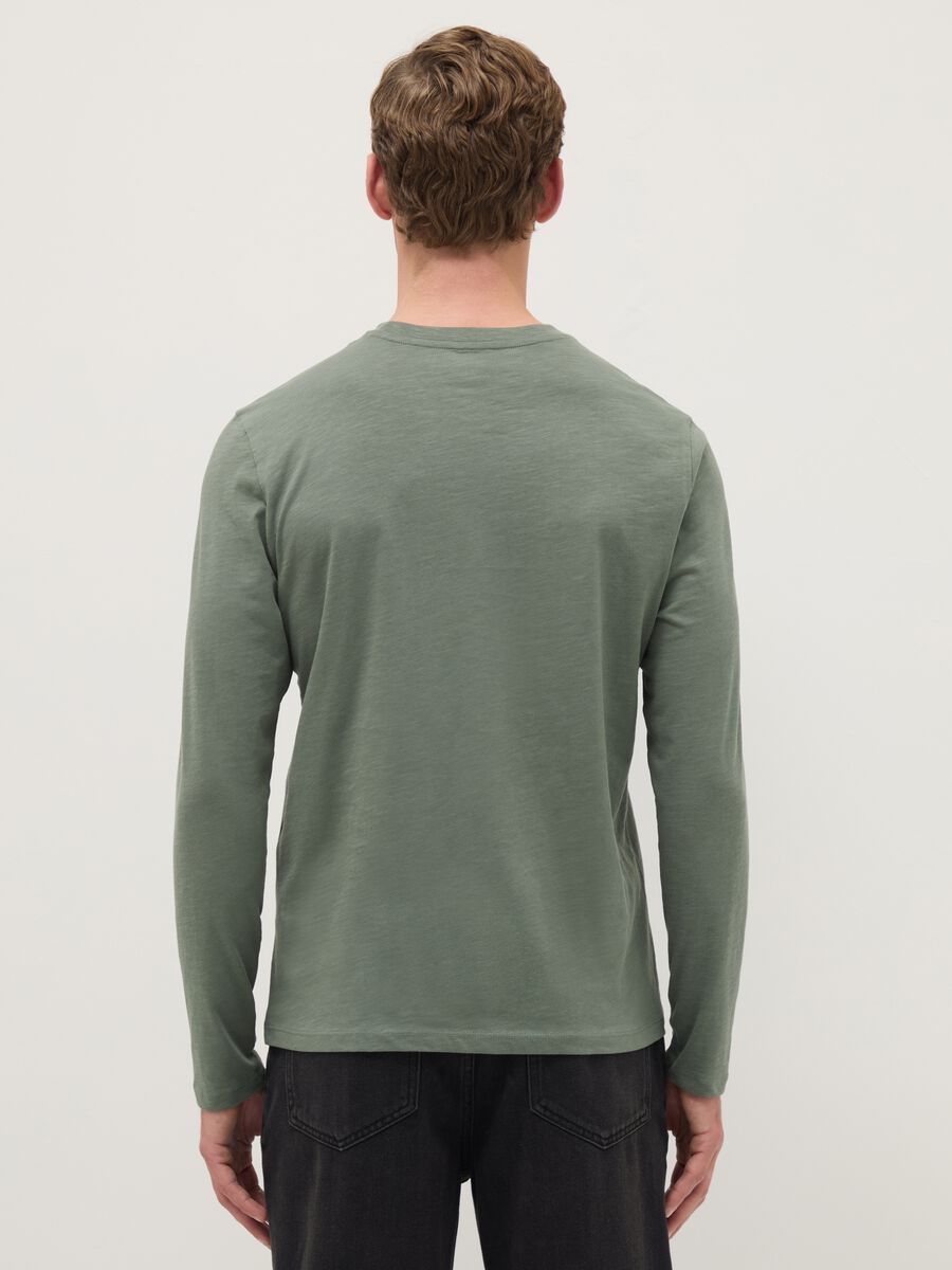 Green long-sleeved T-shirt in pure cotton with regular fit_2