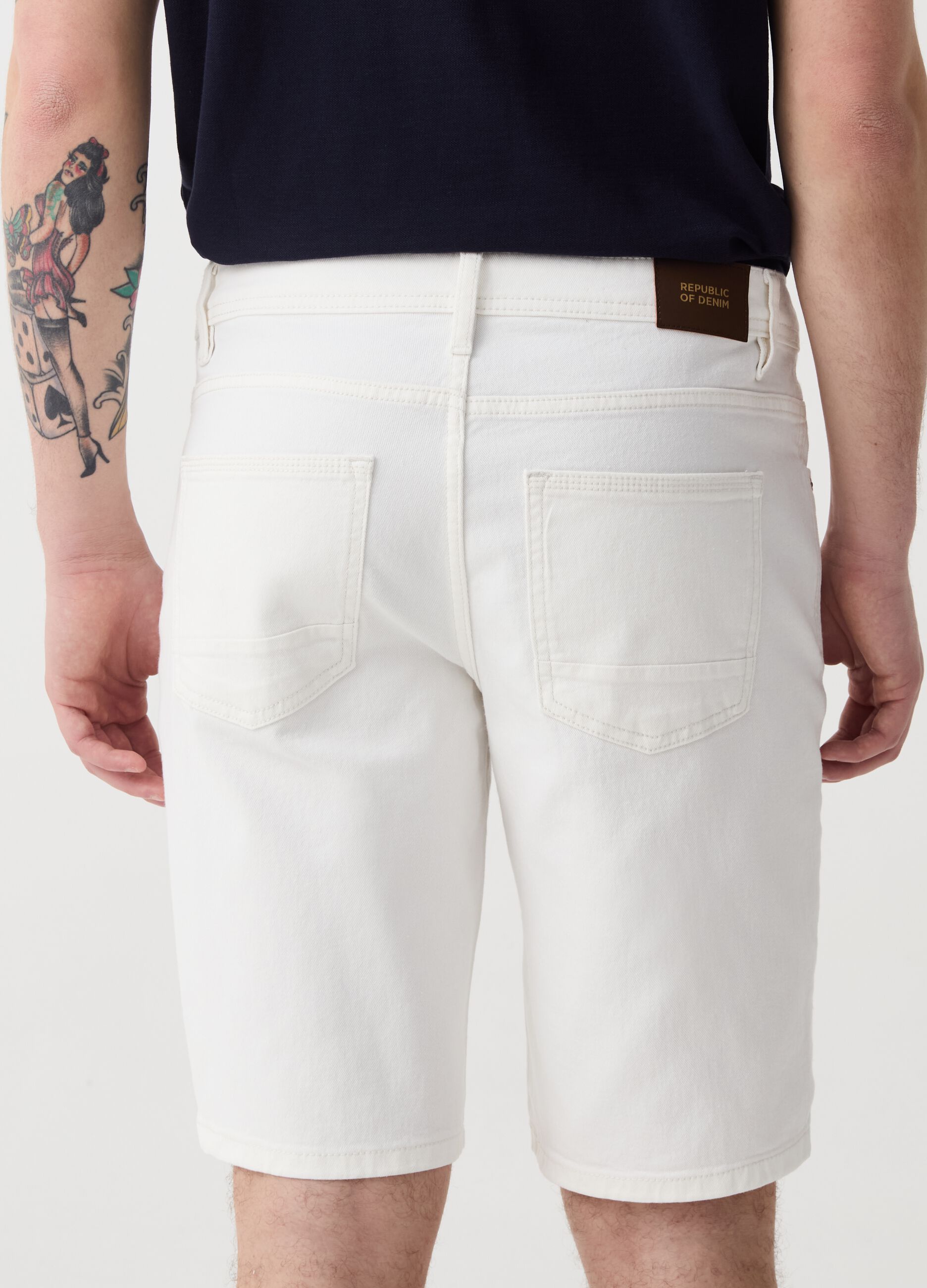 Regular-fit Bermuda shorts in solid colour denim