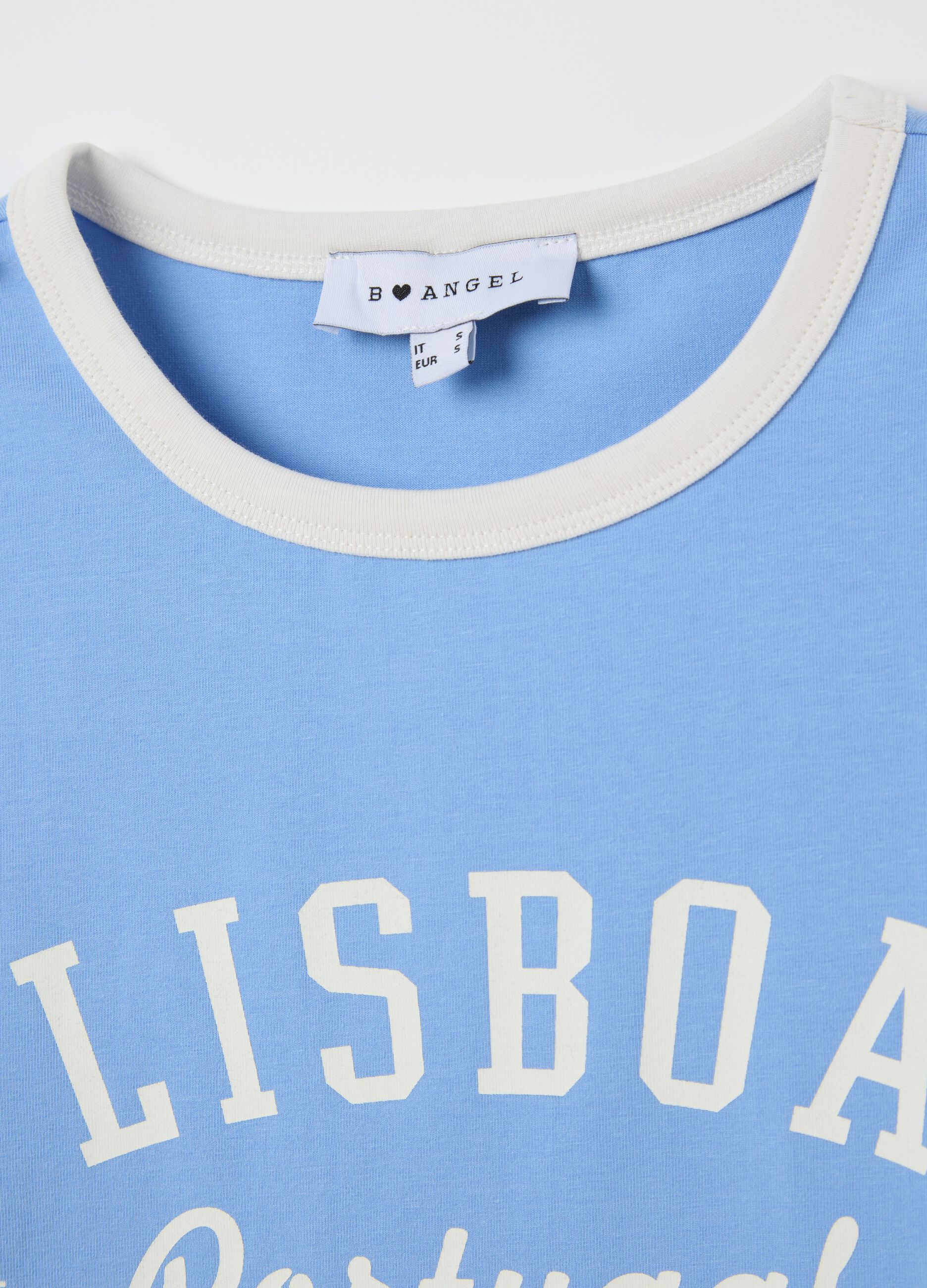 T-shirt with contrasting edging and print