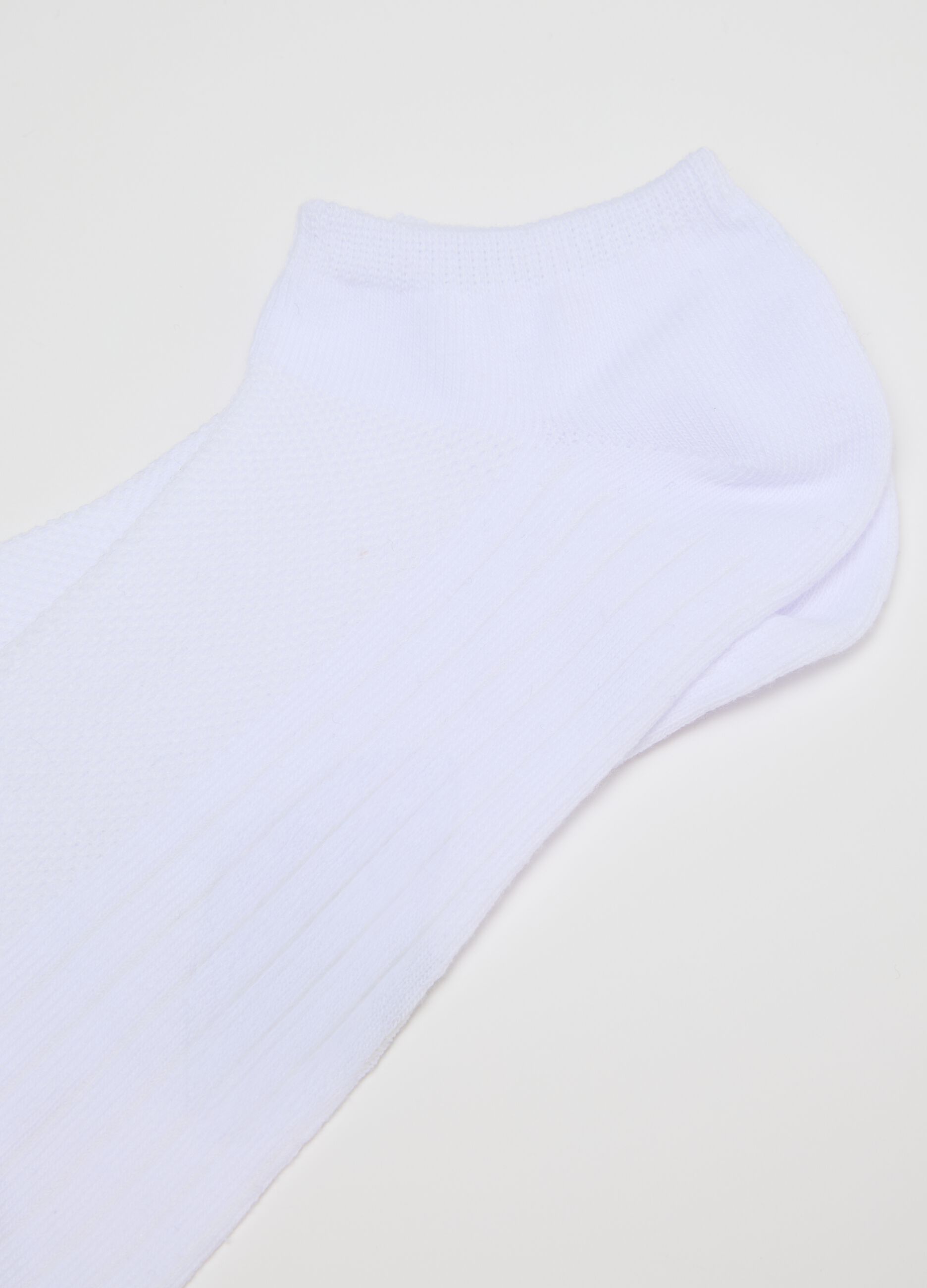Tripack of men's short socks in white stretch cotton