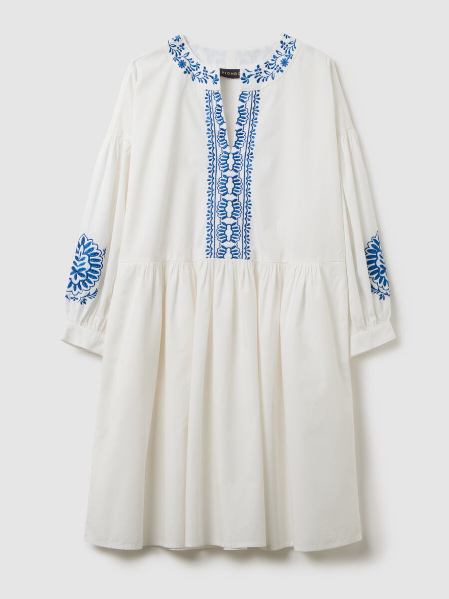 White dress with blue embroidery in cotton_4