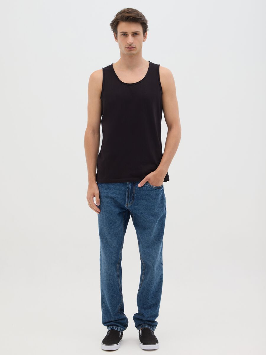 Men's pure cotton black regular fit vest_1