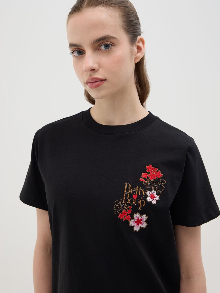 Black Short Sleeve T-Shirt with Betty Boop Embroidery_2