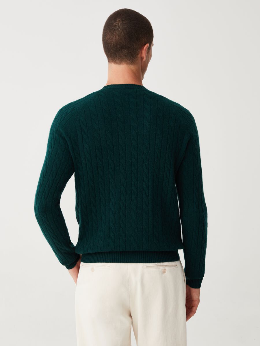 Pullover in cashmere con lavorazione a trecce_2