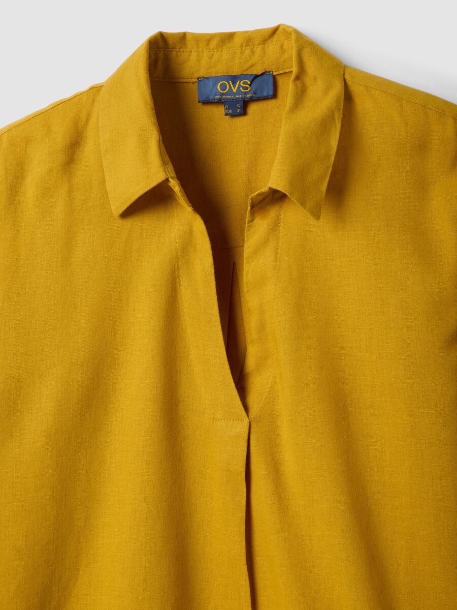 Yellow linen and viscose blend regular-fit shirt with V-neck_6