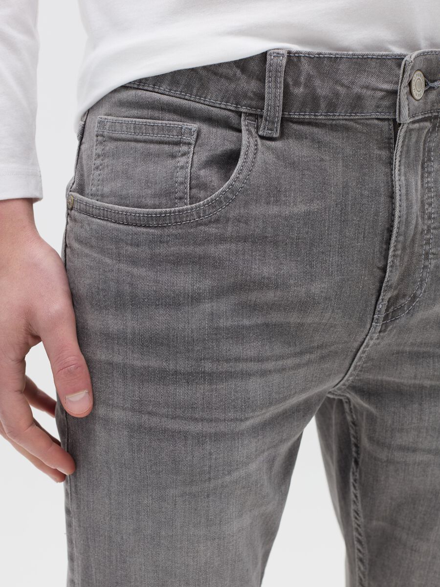 Skinny-fit jeans with five pockets_2