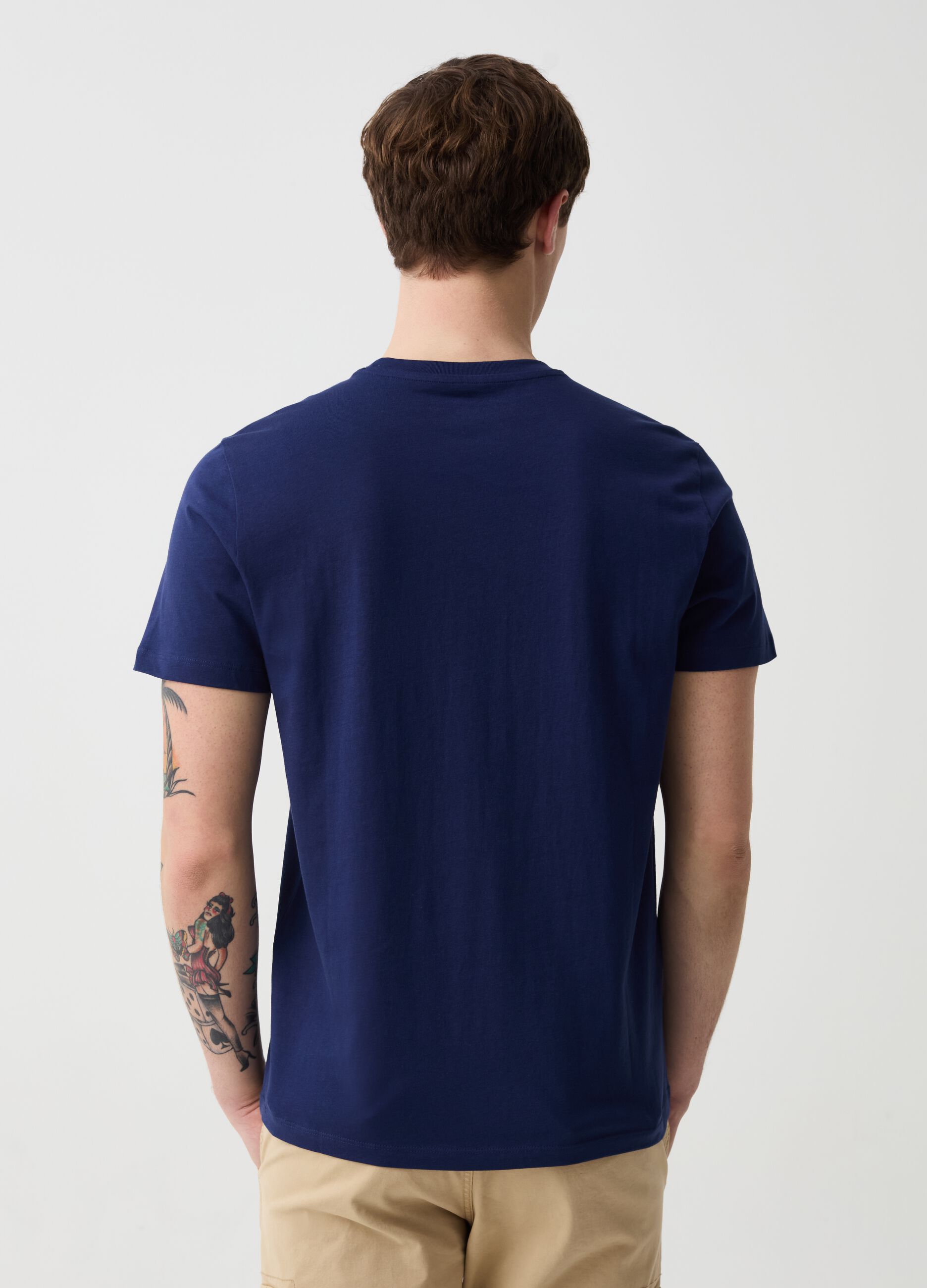 T-shirt in cotone bio con scollo rotondo