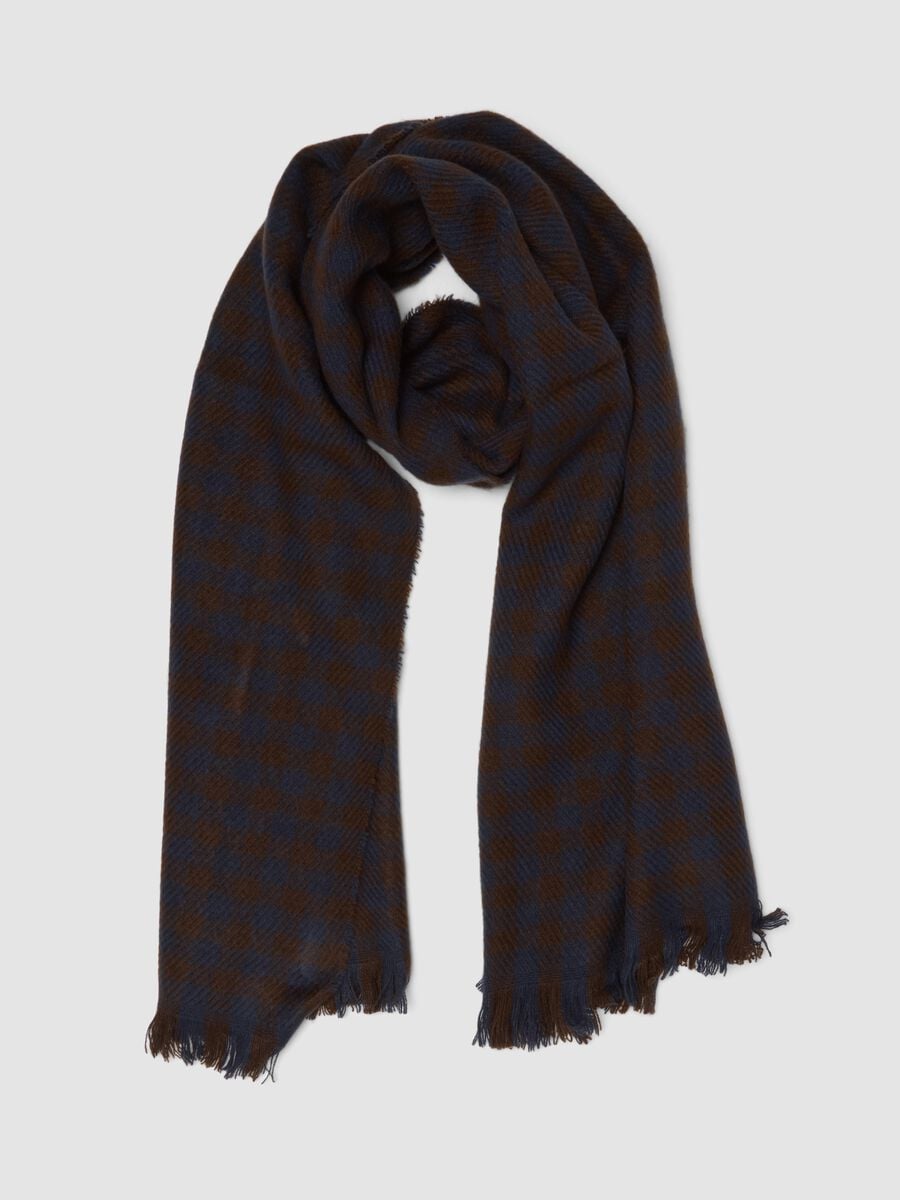 Blue checked scarf with fringes_0