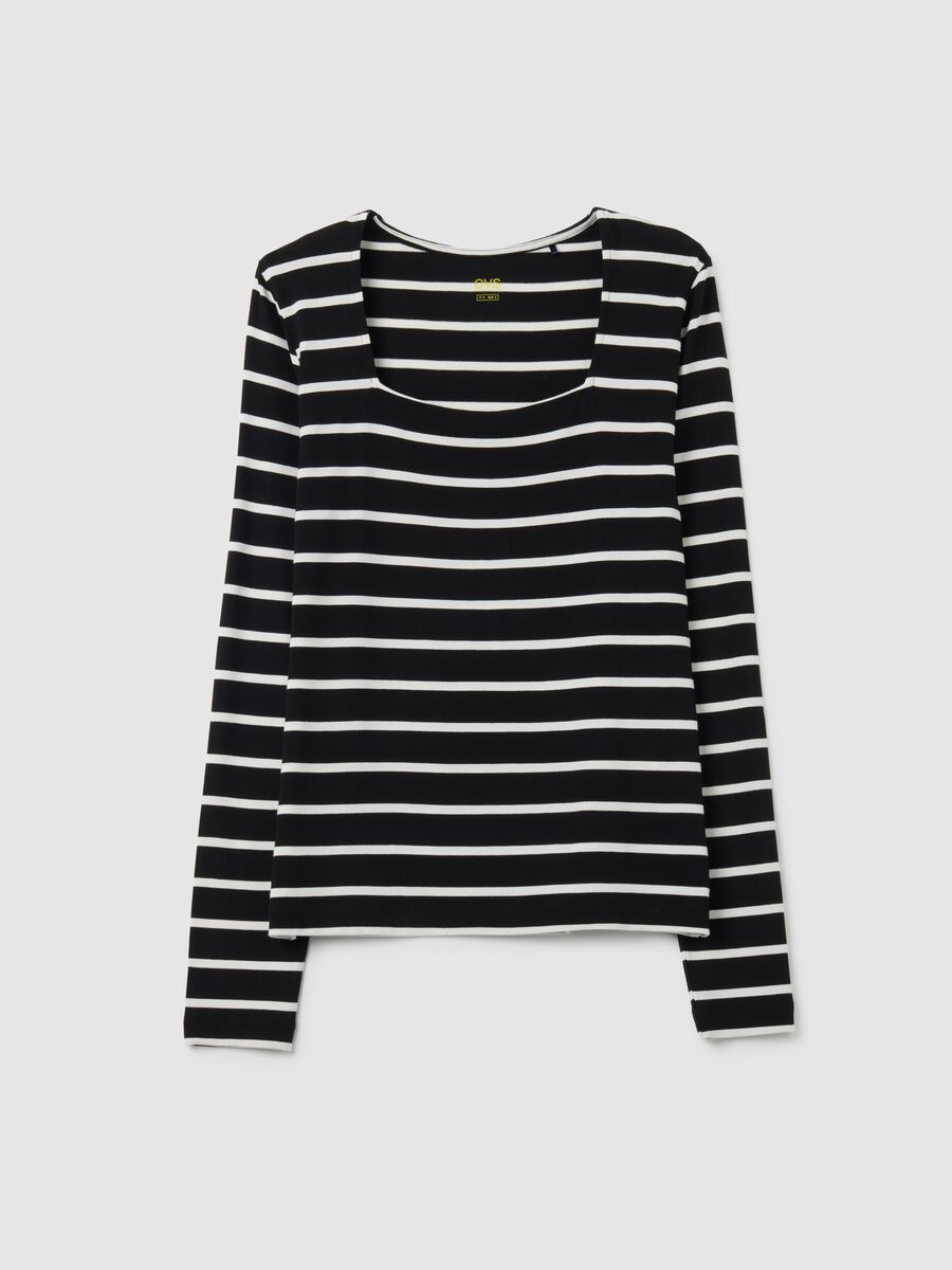Black and white striped crew neck jumper_4