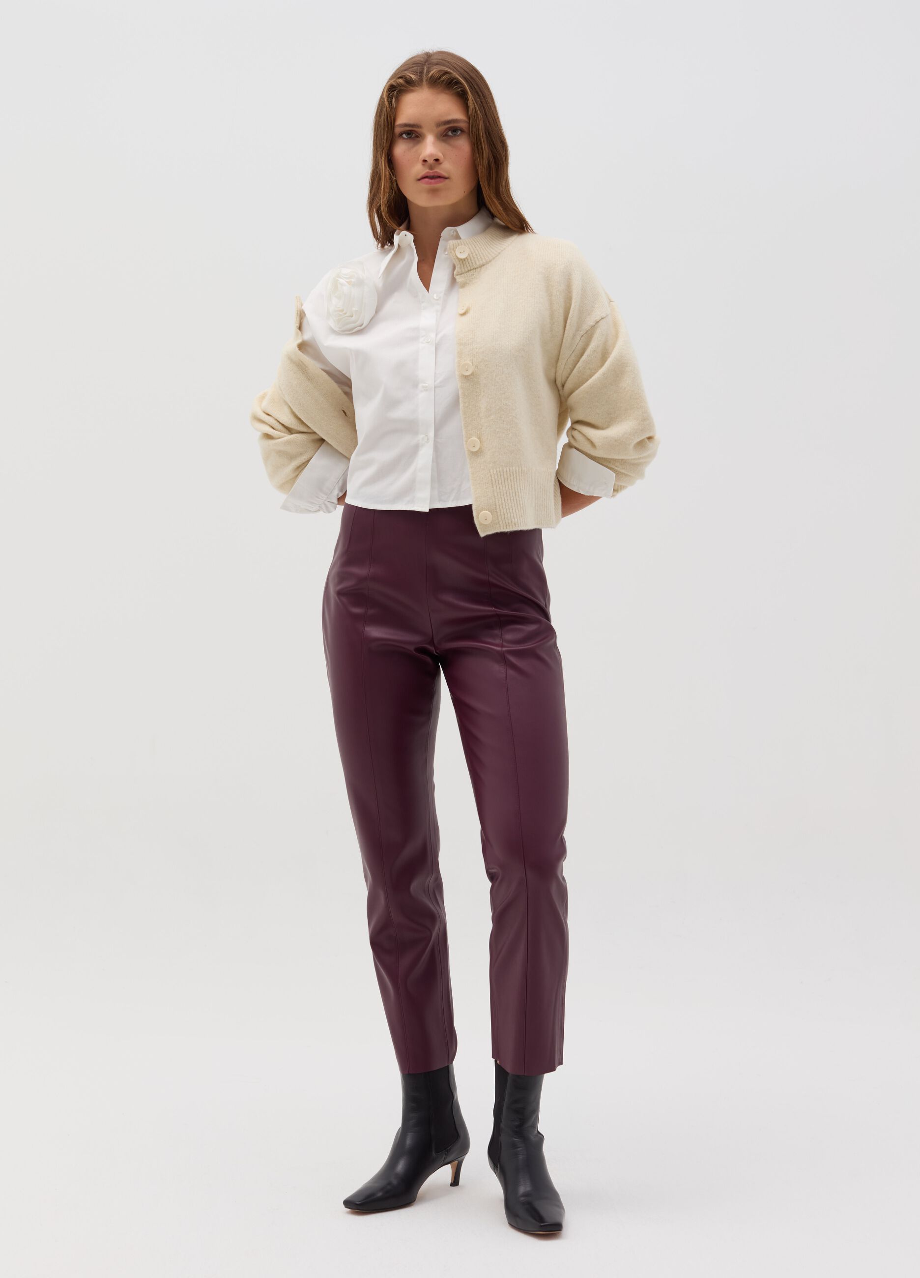 Shiny-effect cropped leggings
