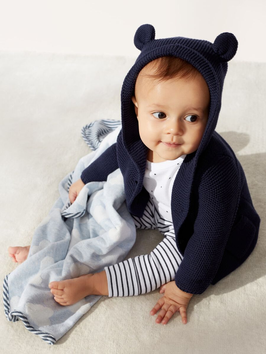 Knitted cardigan with hood and ears_0