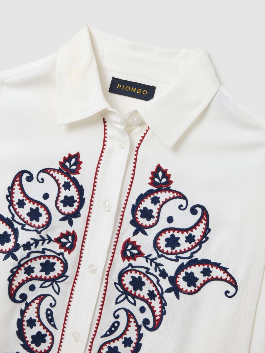 White embroidered regular fit shirt_5