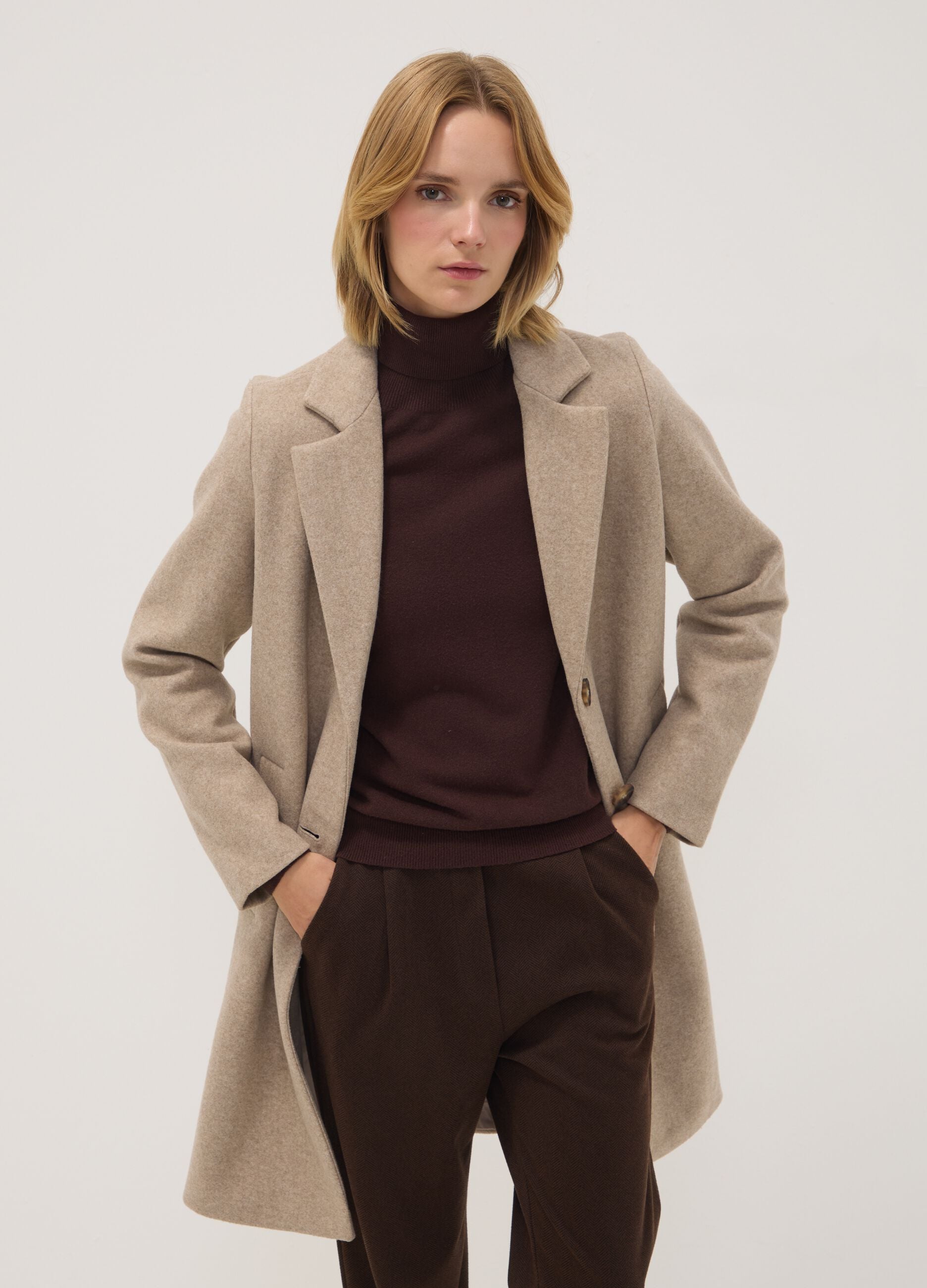 Camel regular-fit coat with lapels and buttons