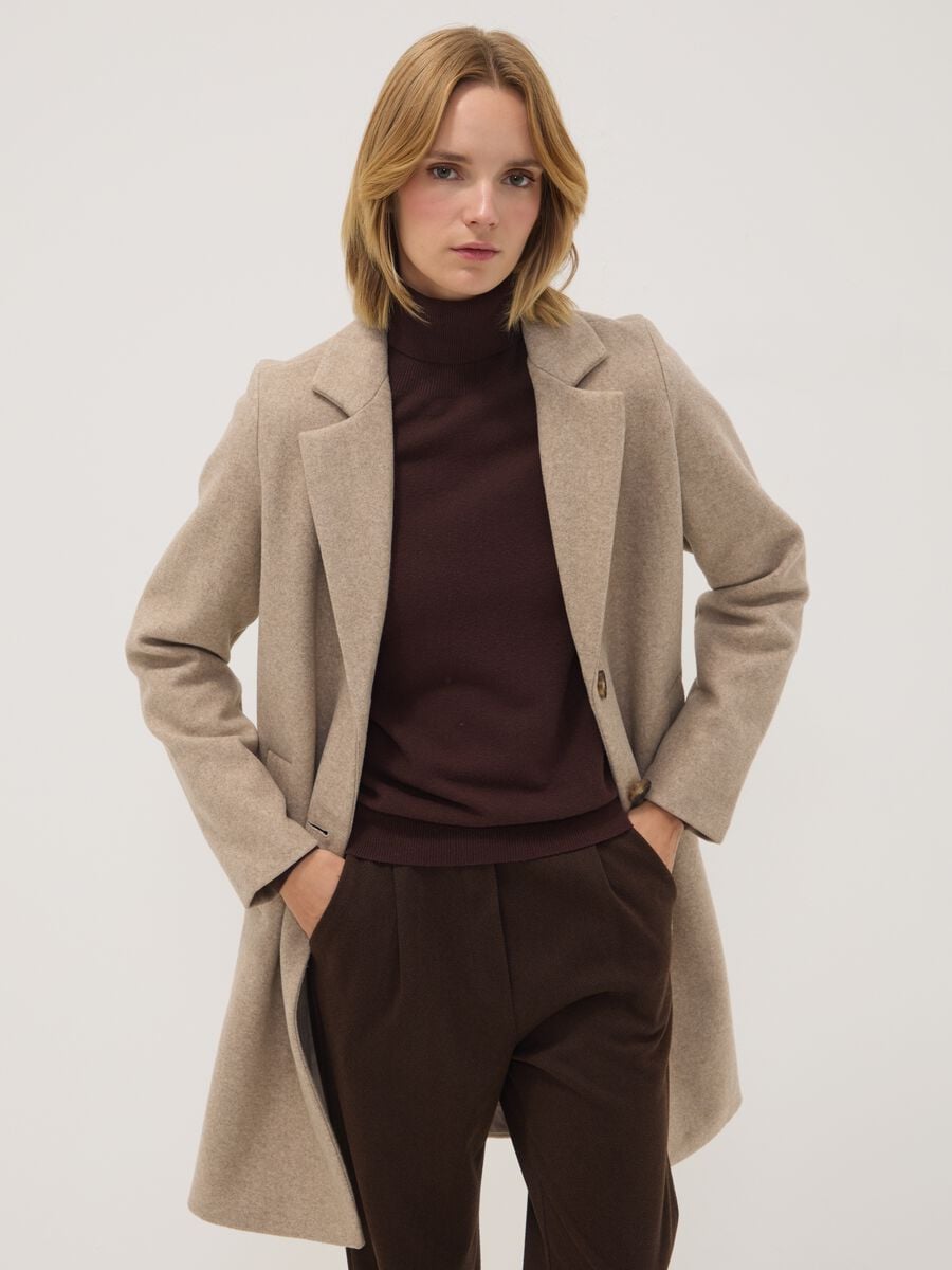Cappotto cammello regular fit con rever e bottoni_0