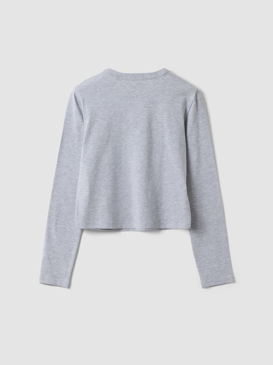 T-shirt crop grigia in puro cotone organico con collo a costine per ragazza_2