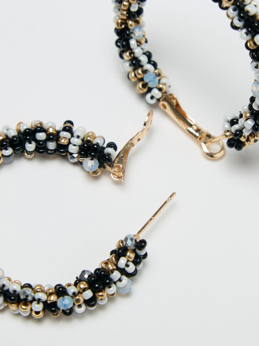 Hoop earrings with beads_2
