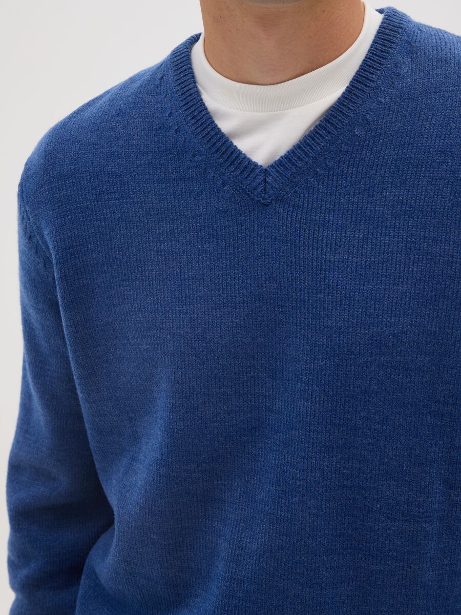 Blue V-neck sweater_3