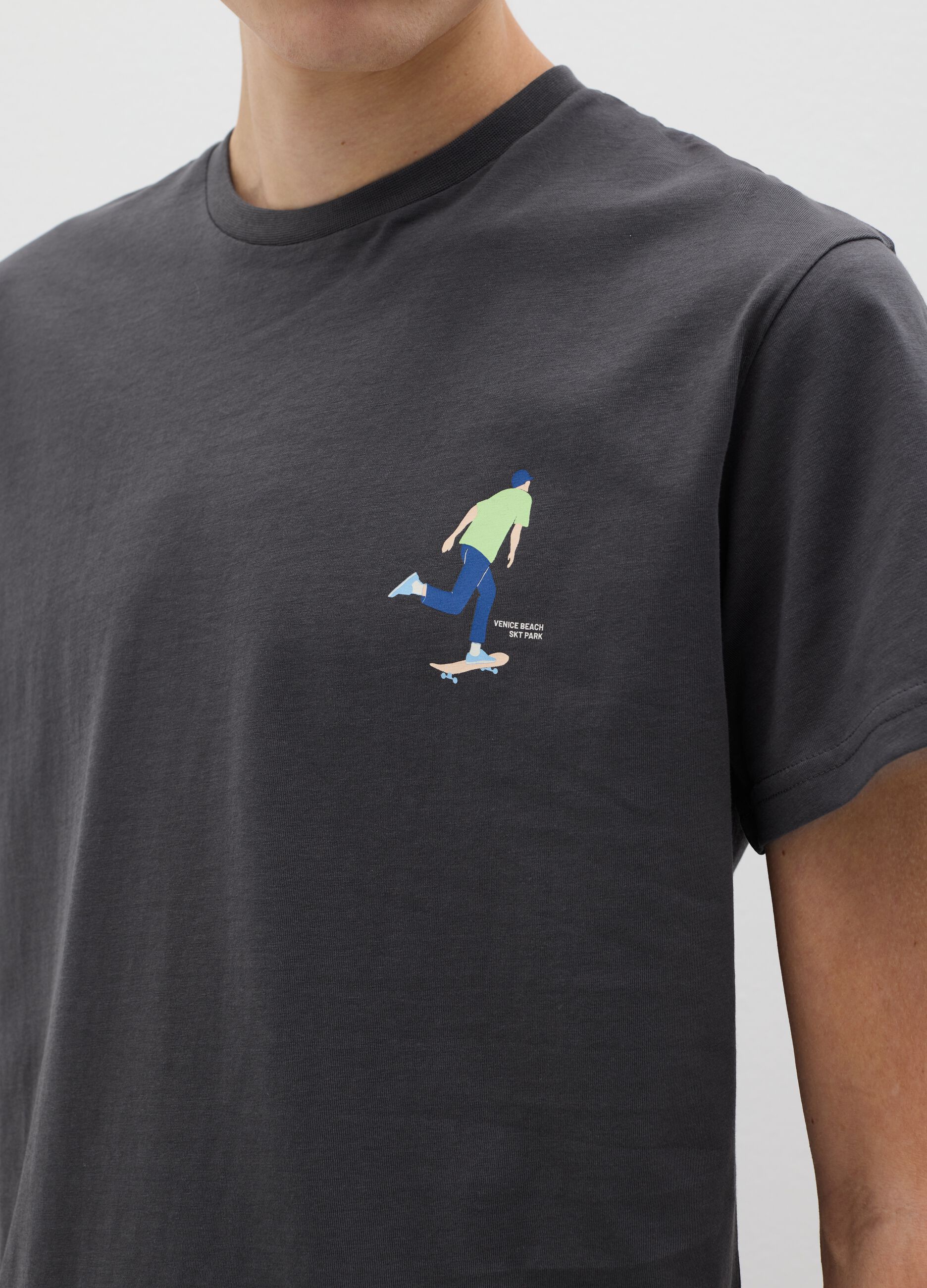 Black T-shirt with Venice Beach print