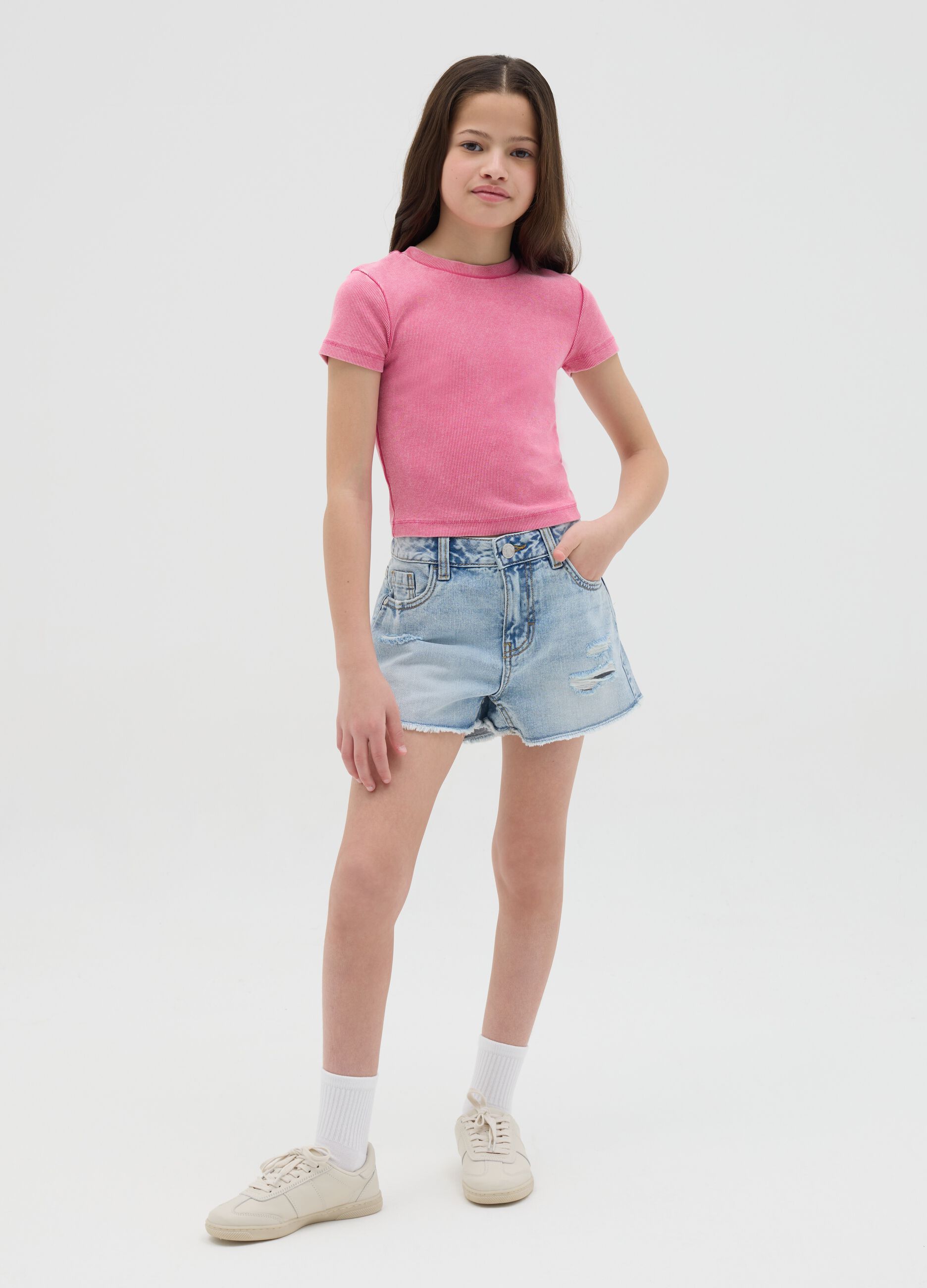 Shorts denim cinque tasche con abrasioni